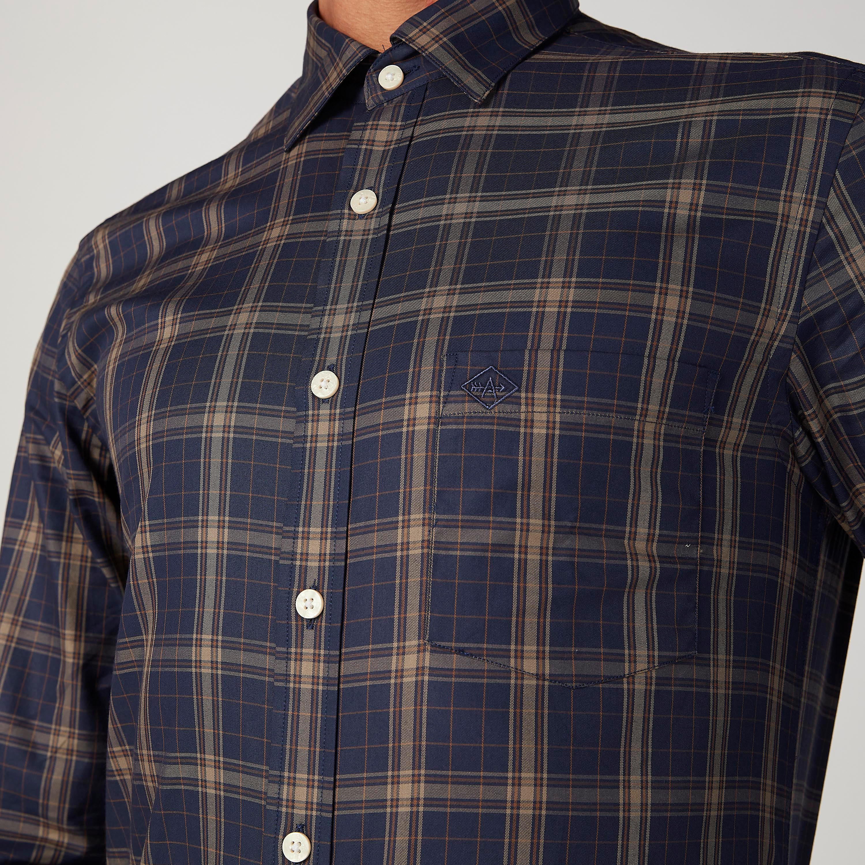 قميص مربعات بأكمام طويلة وجيب خارجي من آرو-men-clothing-shirts-image-3
