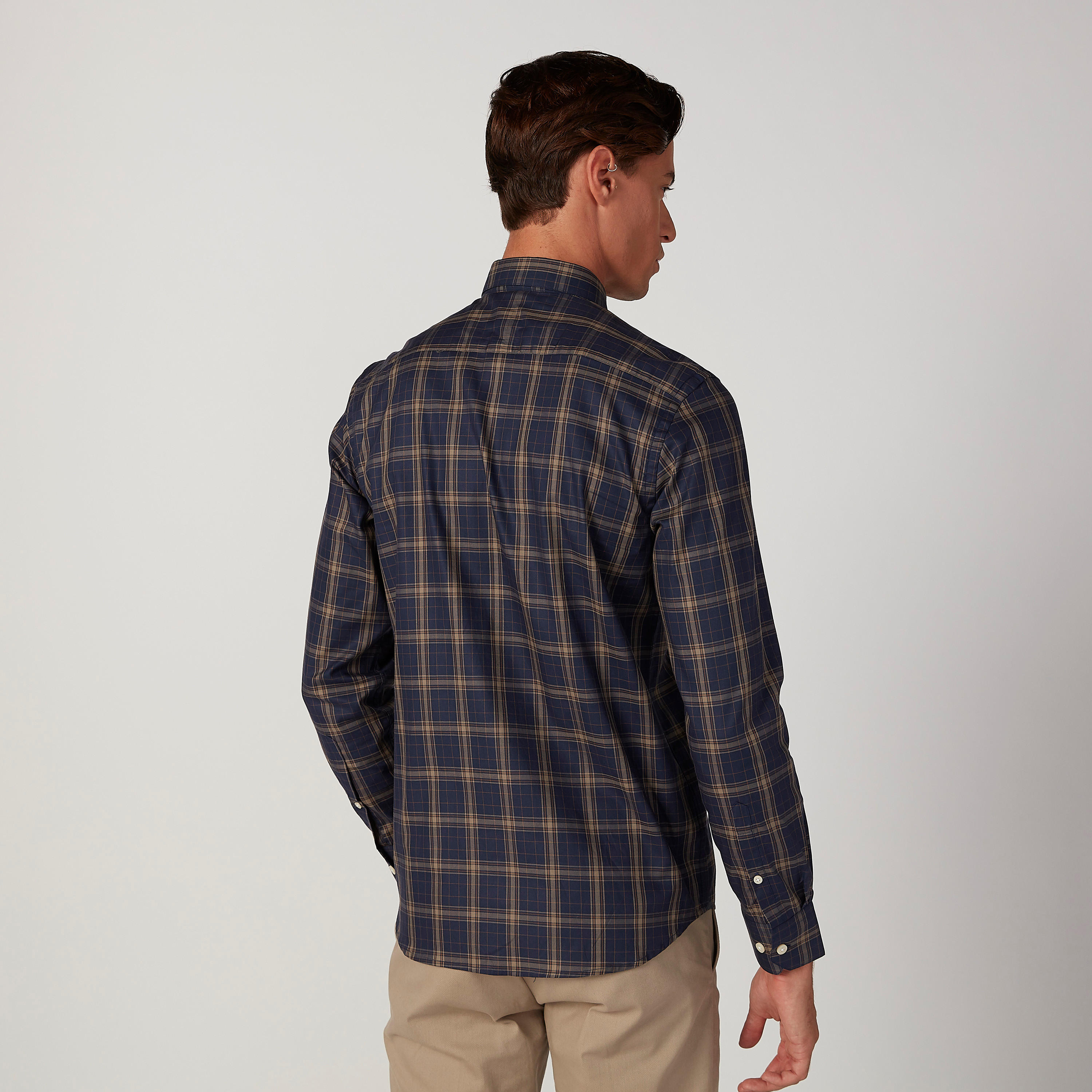 قميص مربعات بأكمام طويلة وجيب خارجي من آرو-men-clothing-shirts-image-4