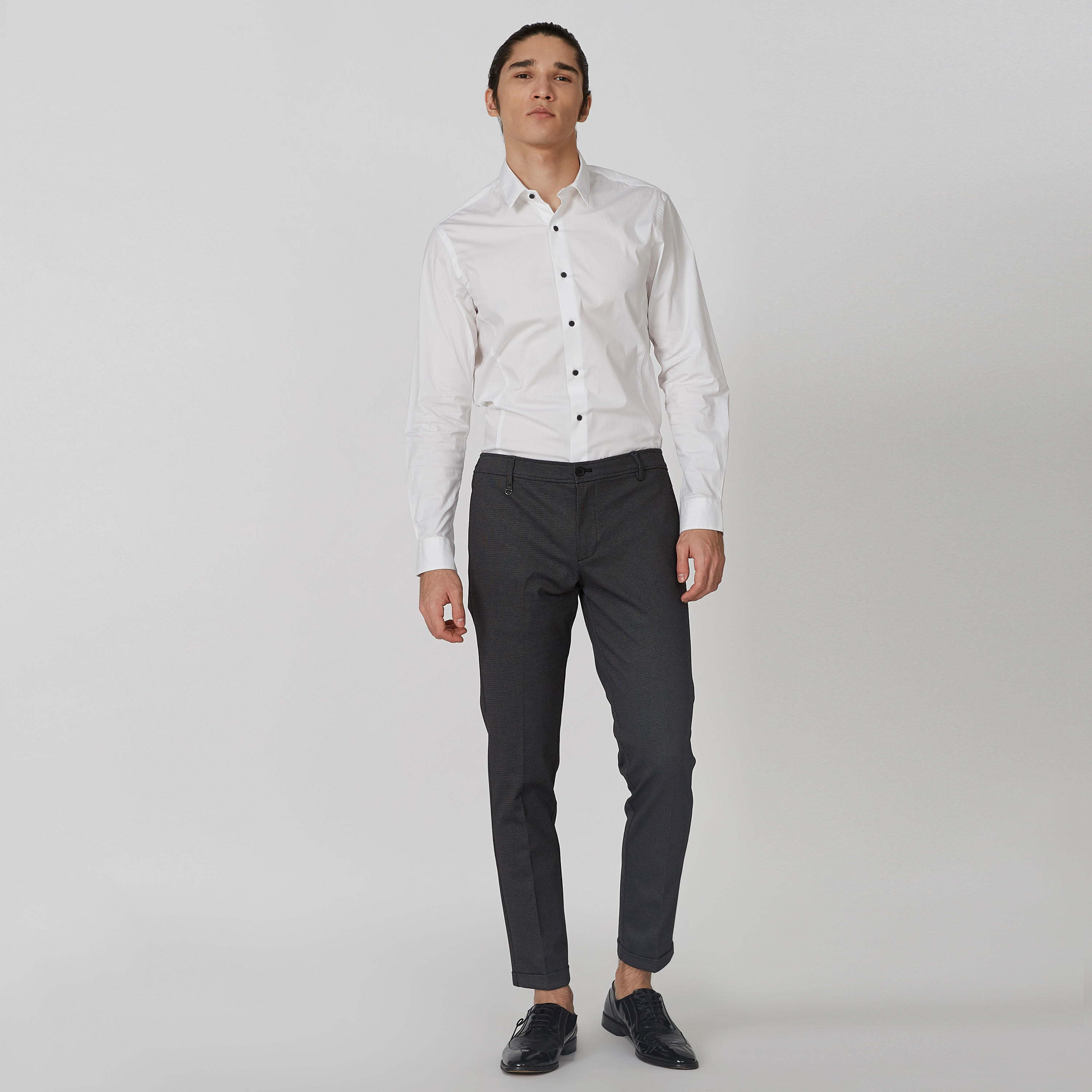 قميص سادة بأكمام طويلة من آرو-men-clothing-shirts-image-1