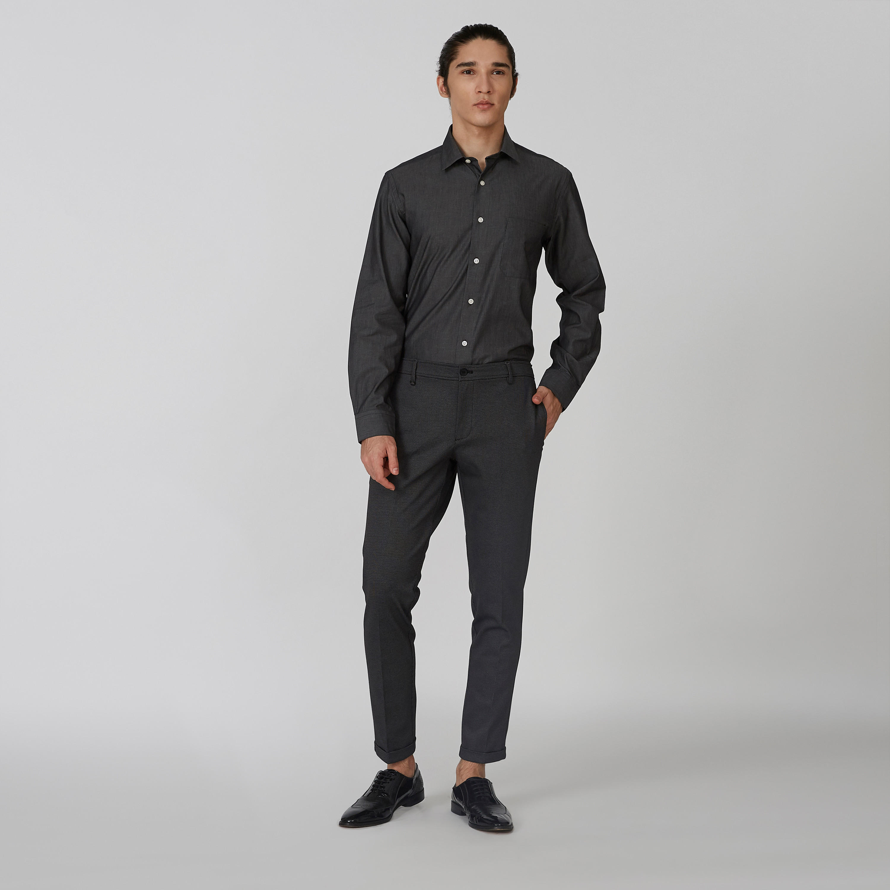 قميص رسمي سادة بياقة عاديّة وأكمام طويلة من آرو-men-clothing-shirts-image-1