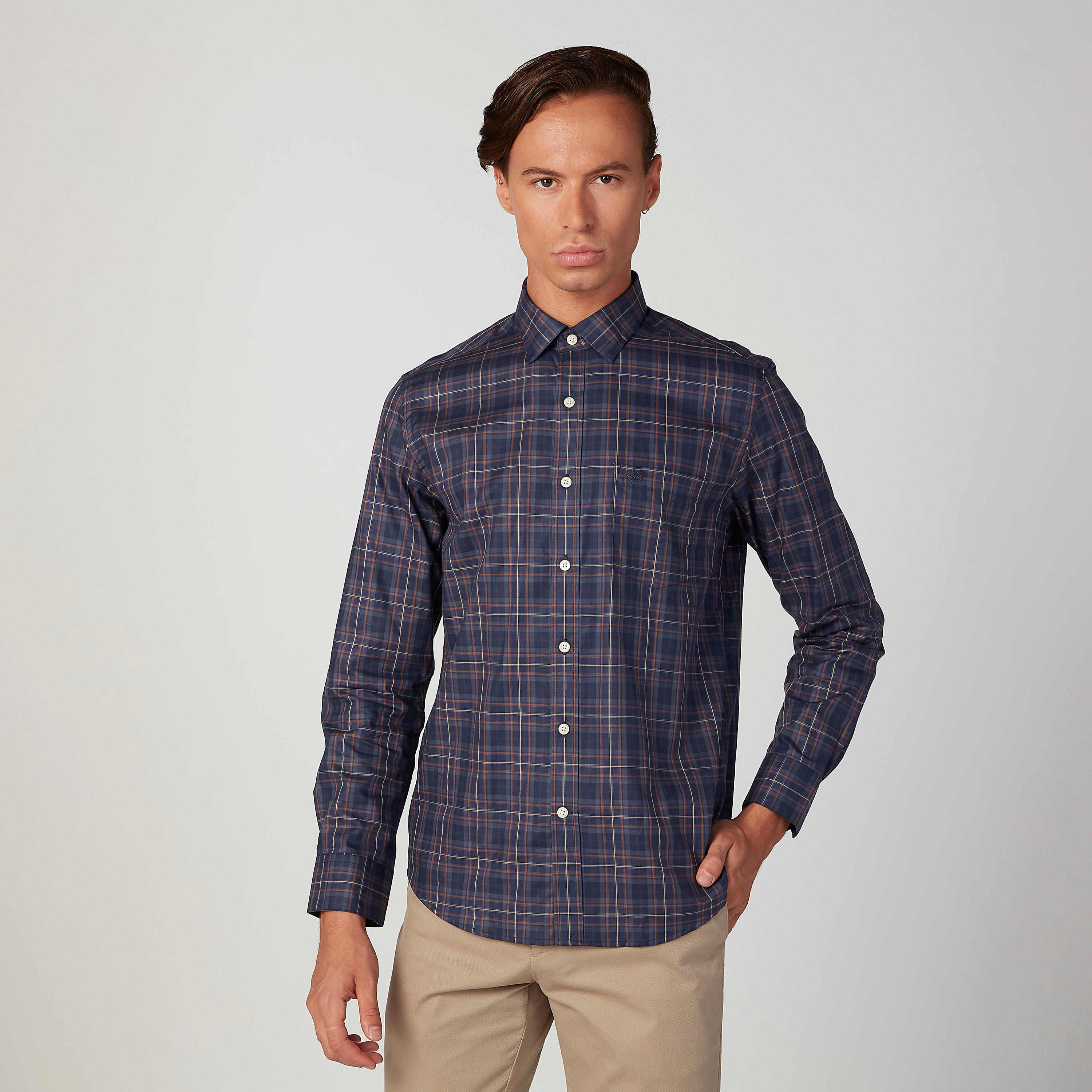 قميص مربعات بأكمام طويلة وجيب من آرو-men-clothing-shirts-image-1