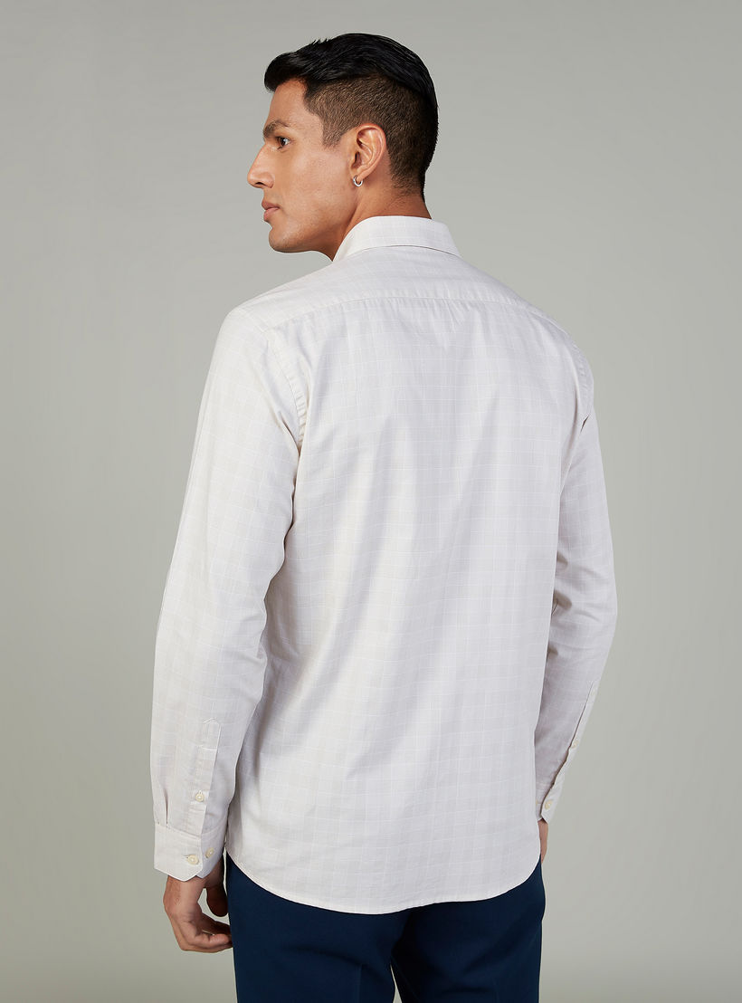 قميص كاروهات بأكمام طويلة وجيب على الصدر من آرو-men-clothing-shirts-image-4