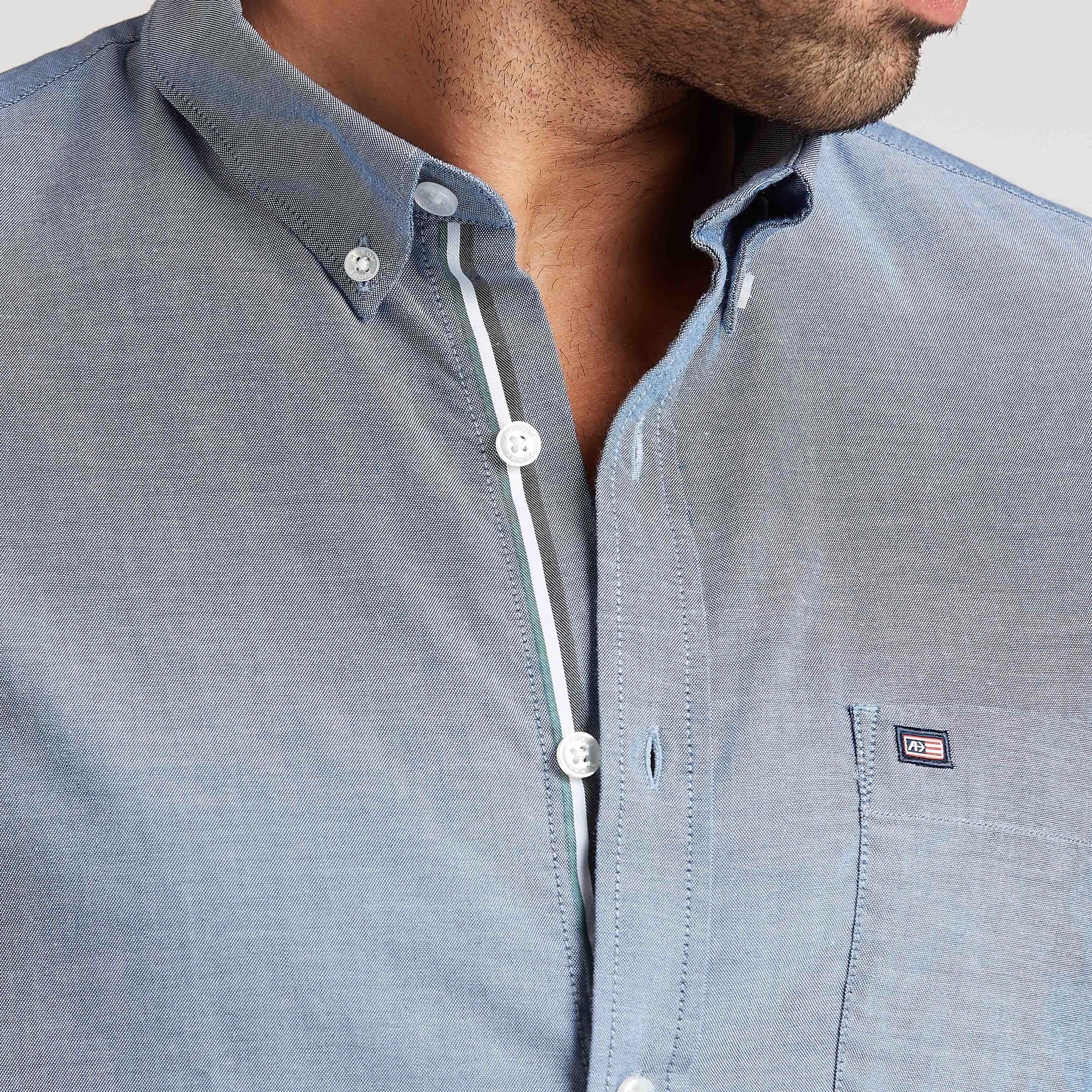قميص رسمي بارز الملمس بياقة عاديّة وأكمام طويلة من آرو-men-clothing-shirts-image-3