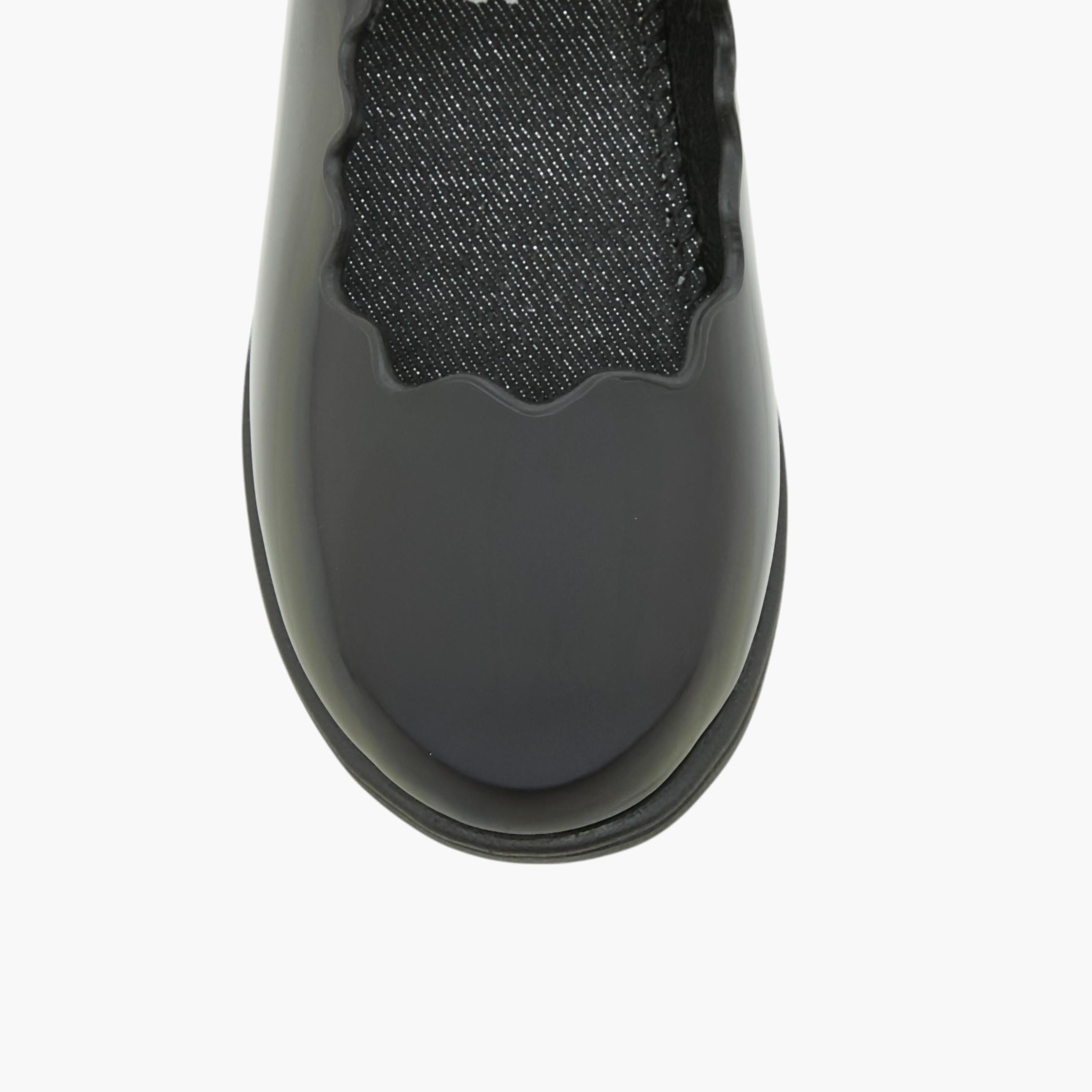 Juniors Scallop Detail School Shoes with Hook and Loop Closure-girls-shoes-schoolshoes-image-4