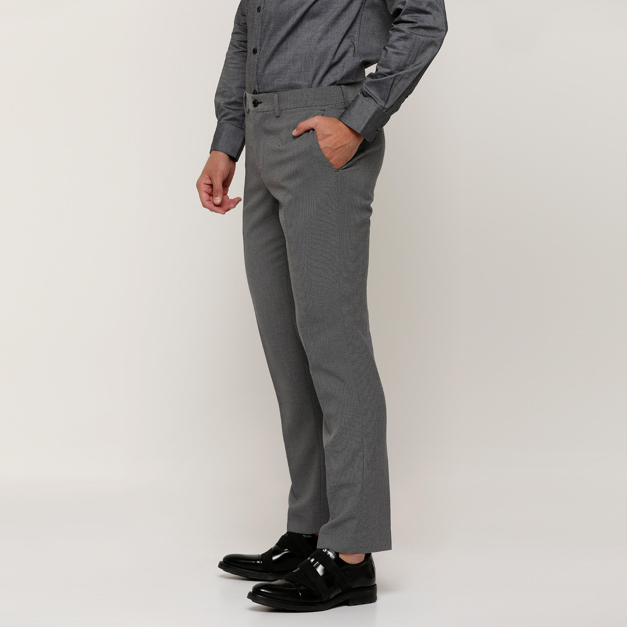 بنطال طويل بأزرار وجيوب-men-clothing-bottoms-trousersandchinos-trousers-image-3