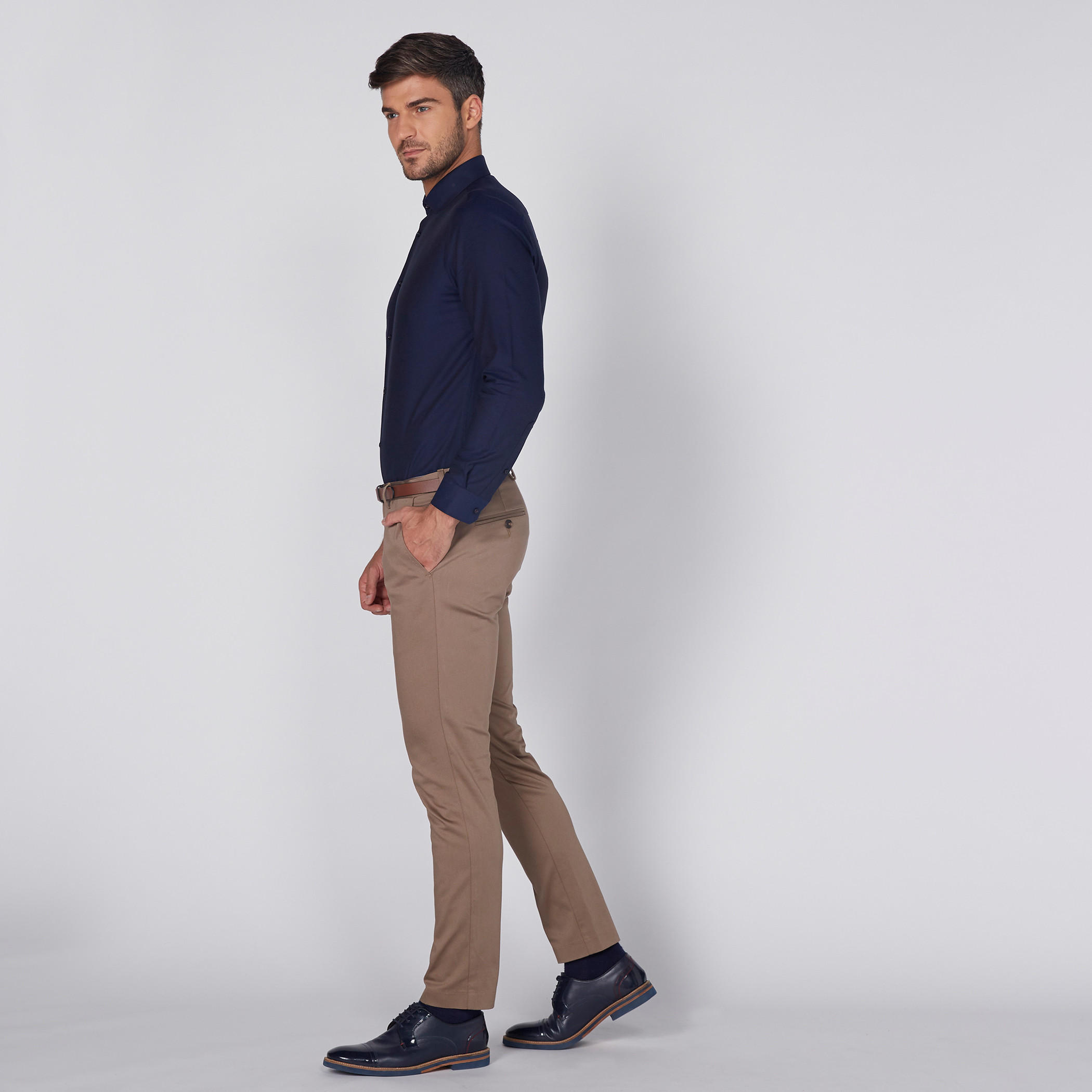قميص بارز الملمس بأكمام طويلة وأزرار-men-clothing-shirts-image-5