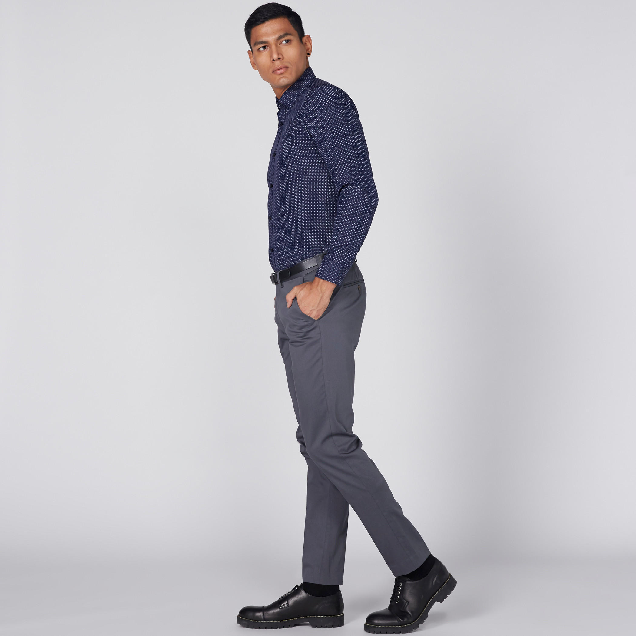 قميص بأكمام طويلة وأزرار وطبعات-men-clothing-shirts-image-3