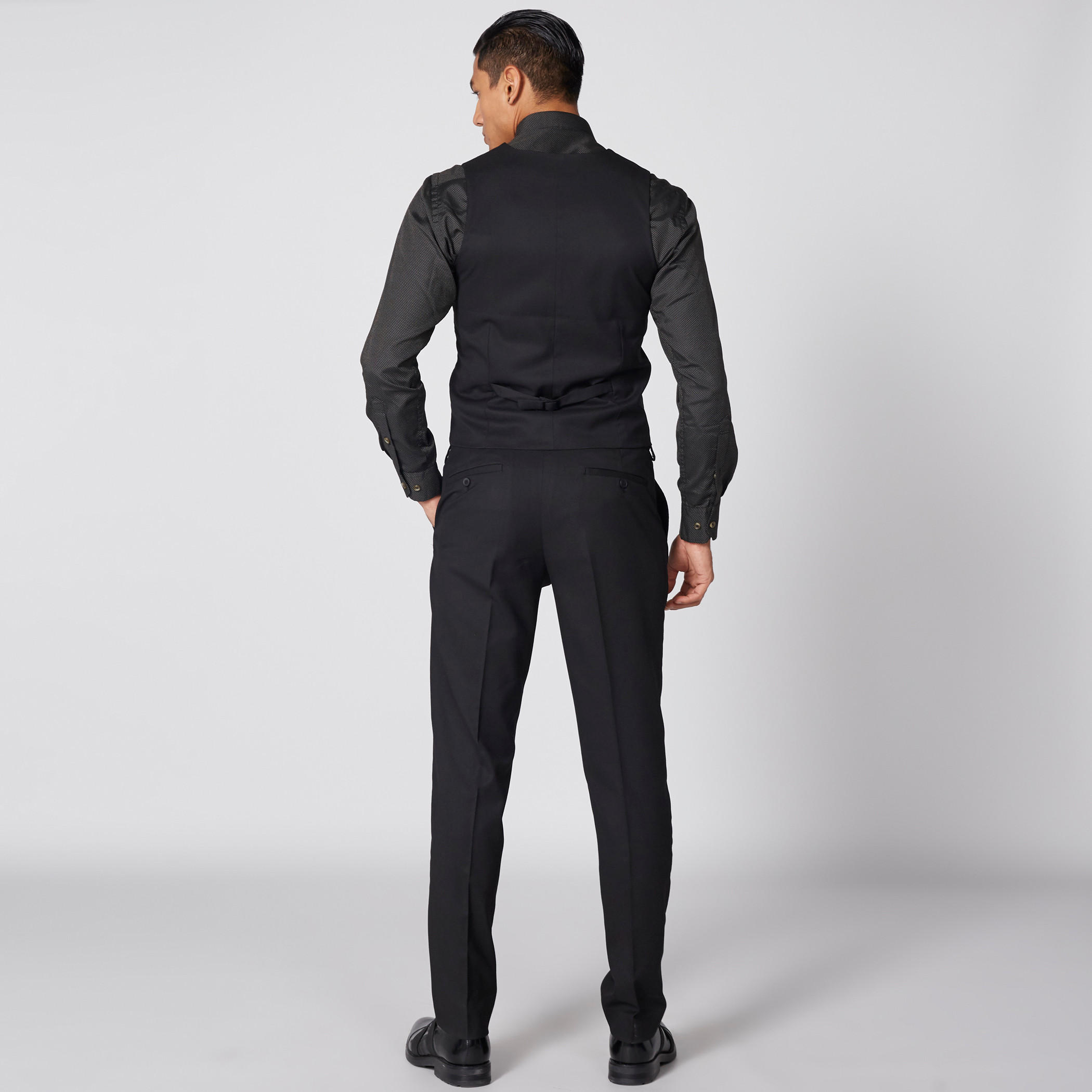 بنطال طويل بارز الملمس بزر إغلاق وجيوب-men-clothing-bottoms-trousersandchinos-trousers-image-2