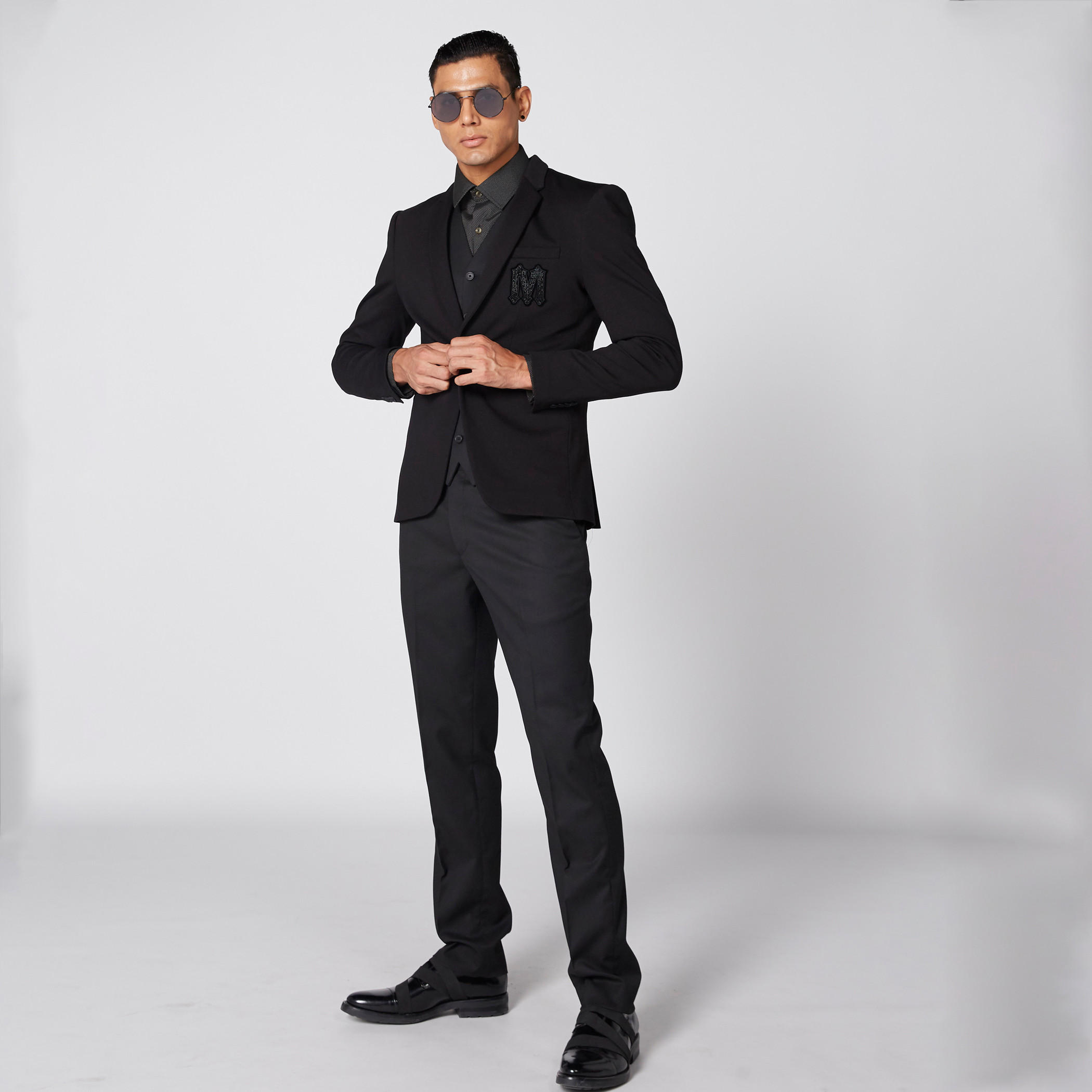 سترة فيست بأزرار وجيوب-men-clothing-jacketsandblazers-coats-image-2