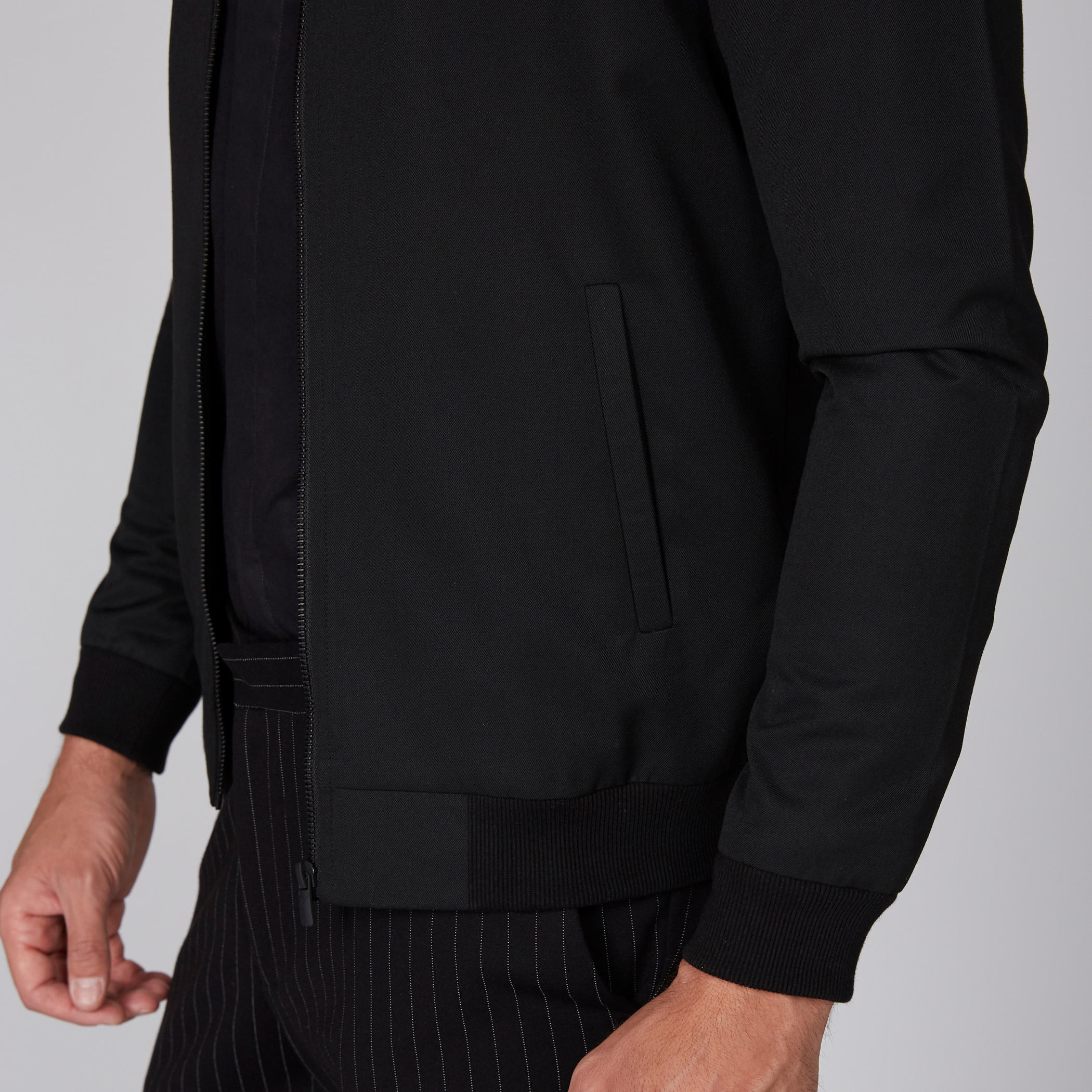 جاكيت بومبر بأكمام طويلة وسحّاب إغلاق-men-clothing-jacketsandblazers-jackets-image-3