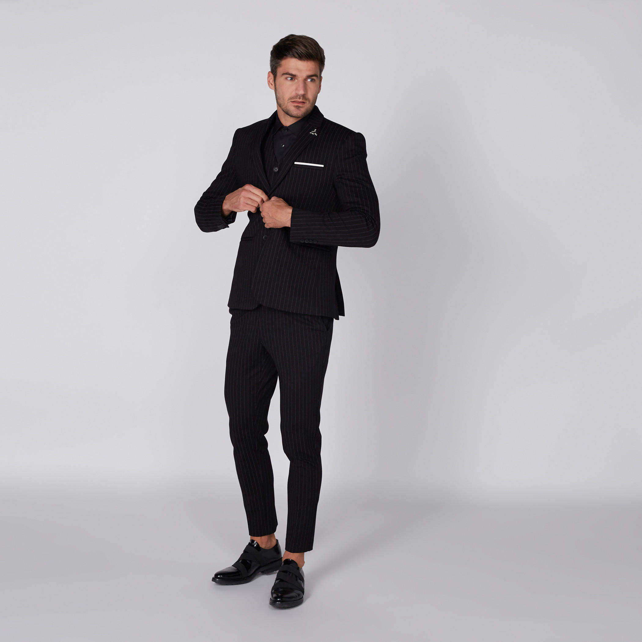 بدلة مقلّمة بياقة طويلة-men-winterwear-jacketsandblazers-image-1