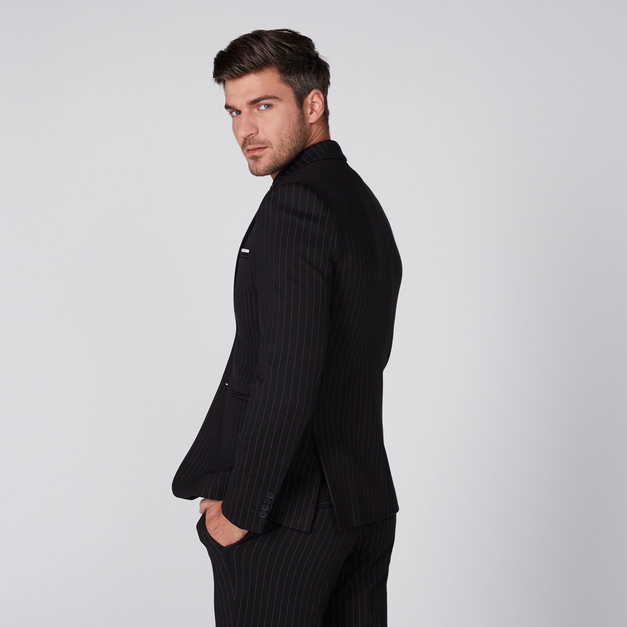 بدلة مقلّمة بياقة طويلة-men-winterwear-jacketsandblazers-image-4