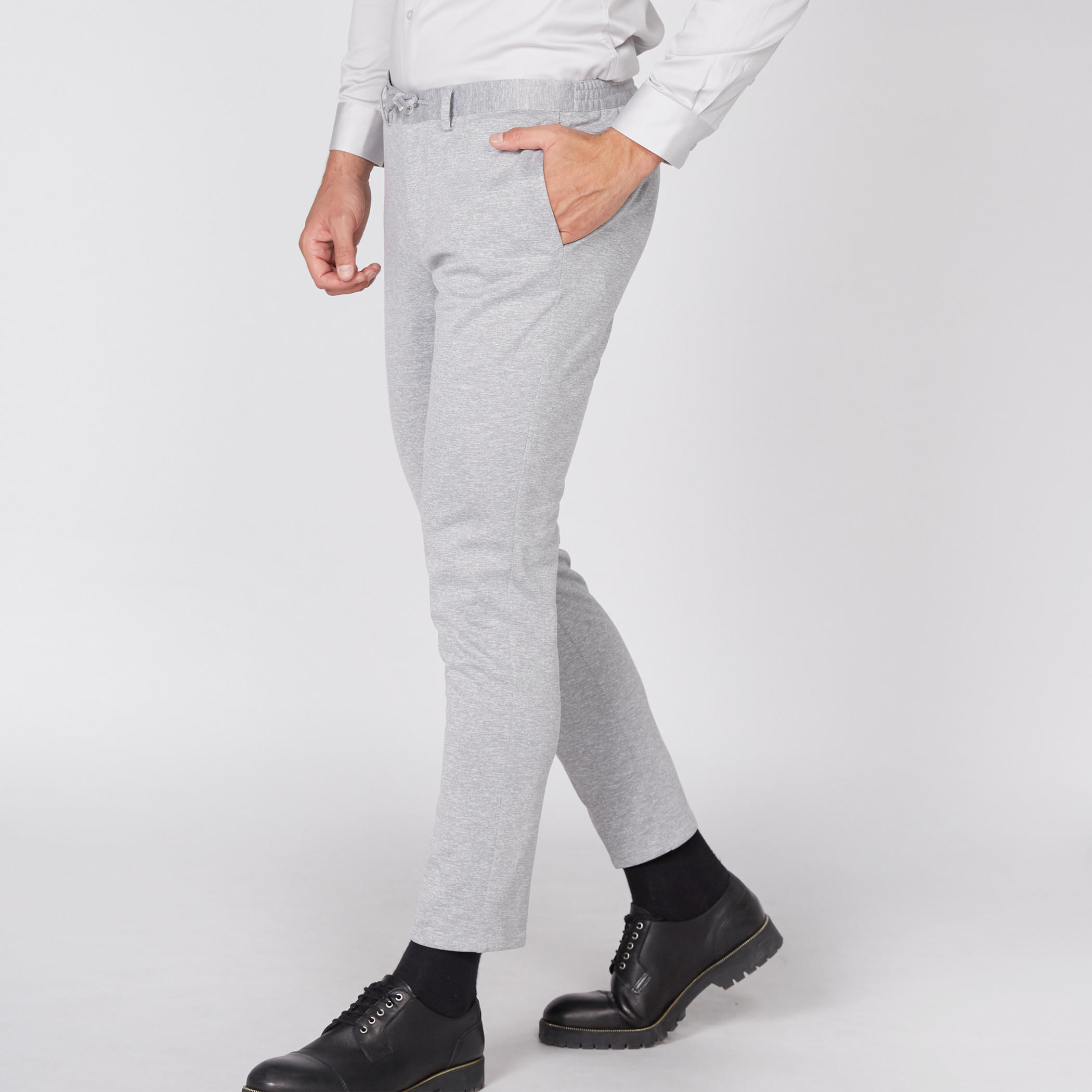 بنطال طويل بخصر مطّاطي وجيوب-men-clothing-bottoms-trousersandchinos-trousers-image-4