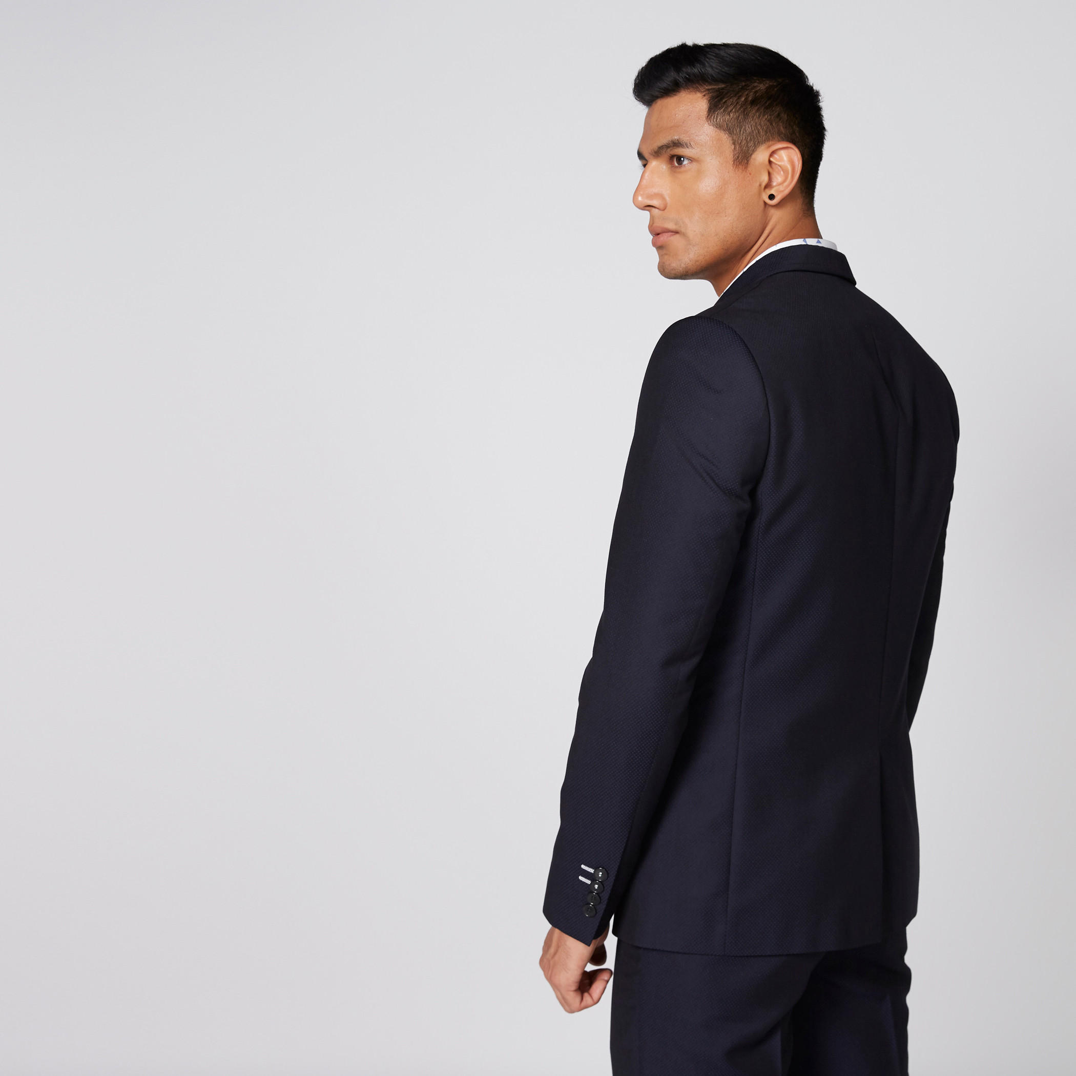 جاكيت بليزر بياقة طويلة وأكمام وجيوب-men-clothing-jacketsandblazers-jackets-image-2