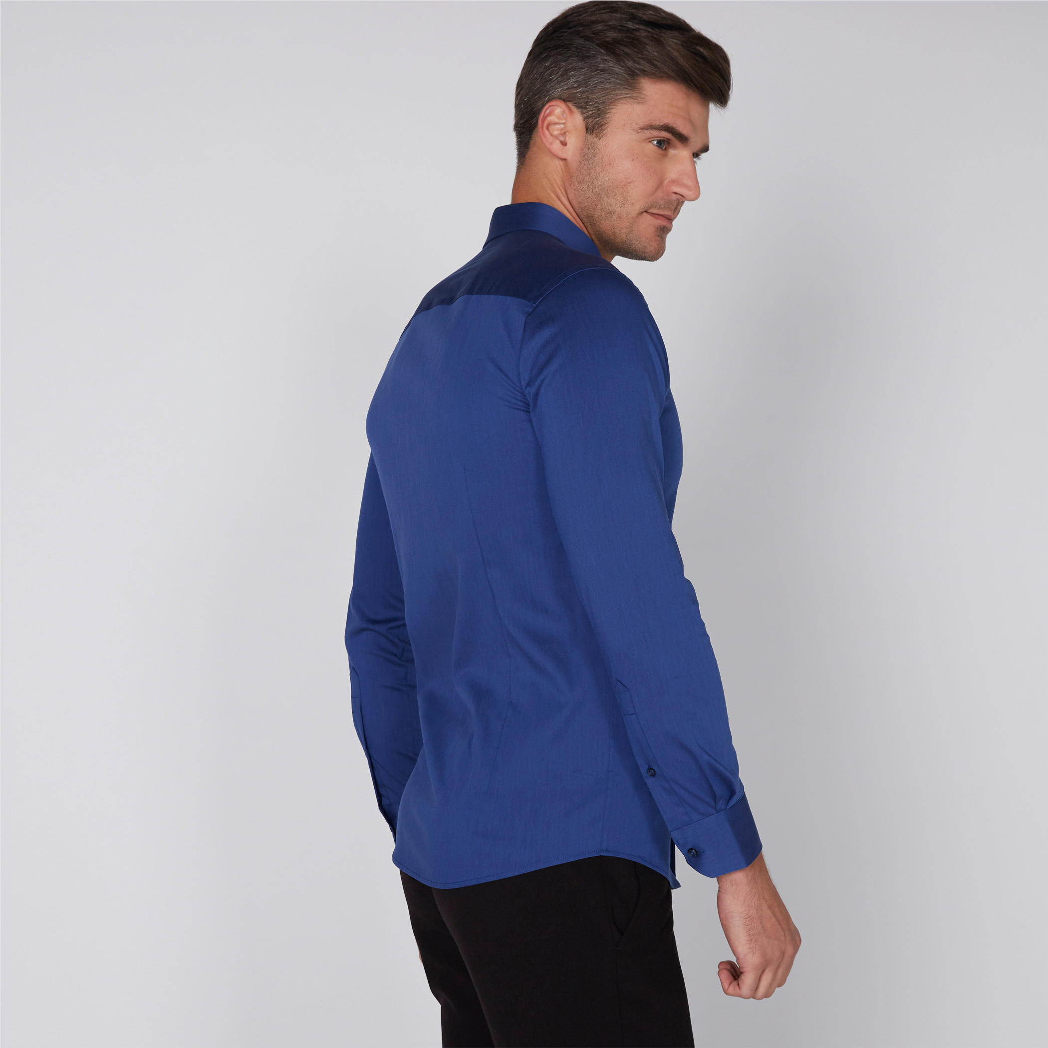 قميص رسمي بأكمام طويلة وياقة واسعة-men-clothing-shirts-image-1