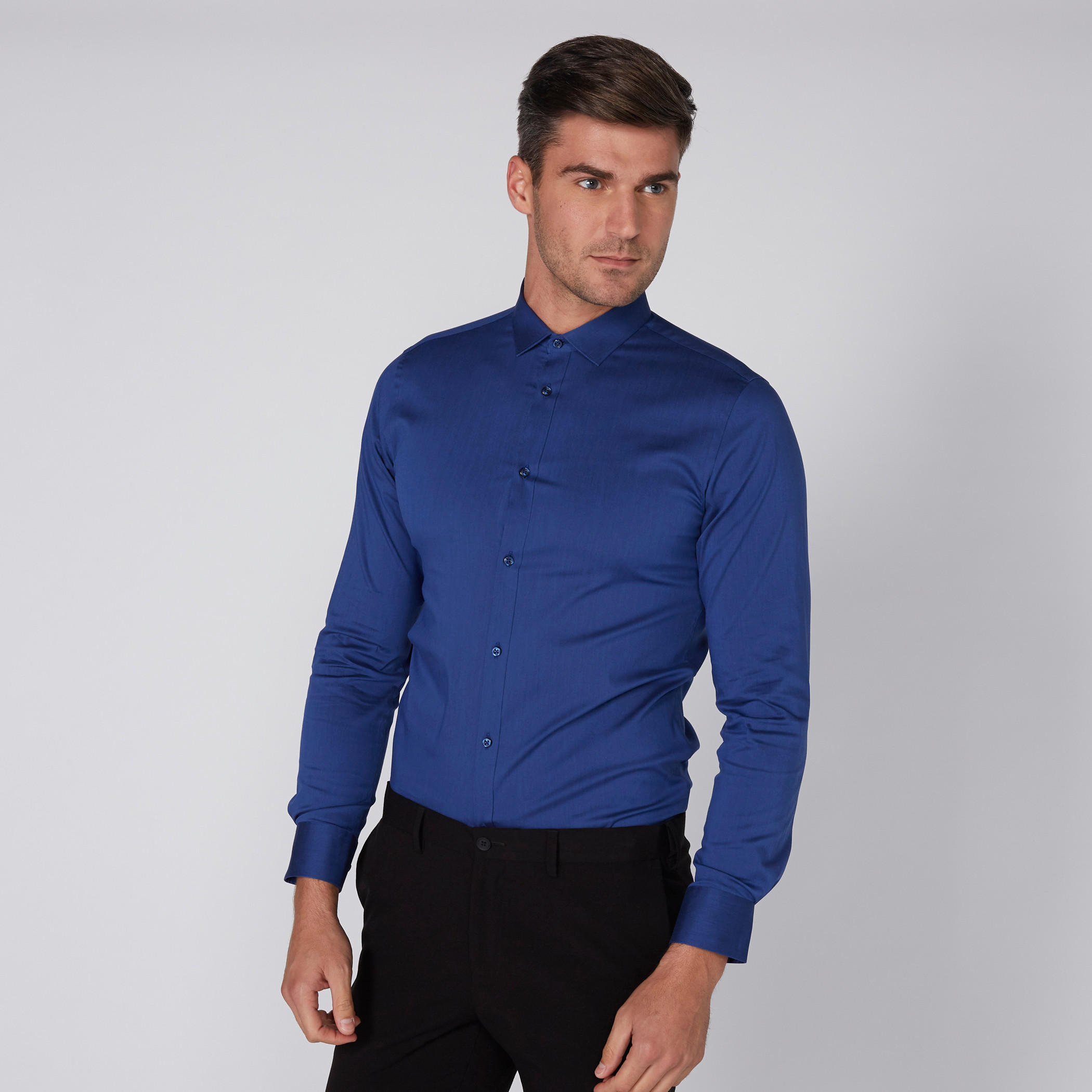 قميص رسمي بأكمام طويلة وياقة واسعة-men-clothing-shirts-image-2