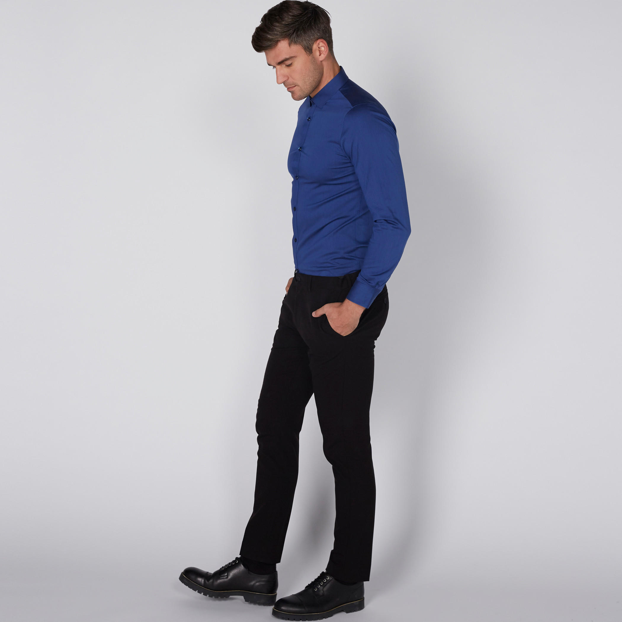 قميص رسمي بأكمام طويلة وياقة واسعة-men-clothing-shirts-image-3