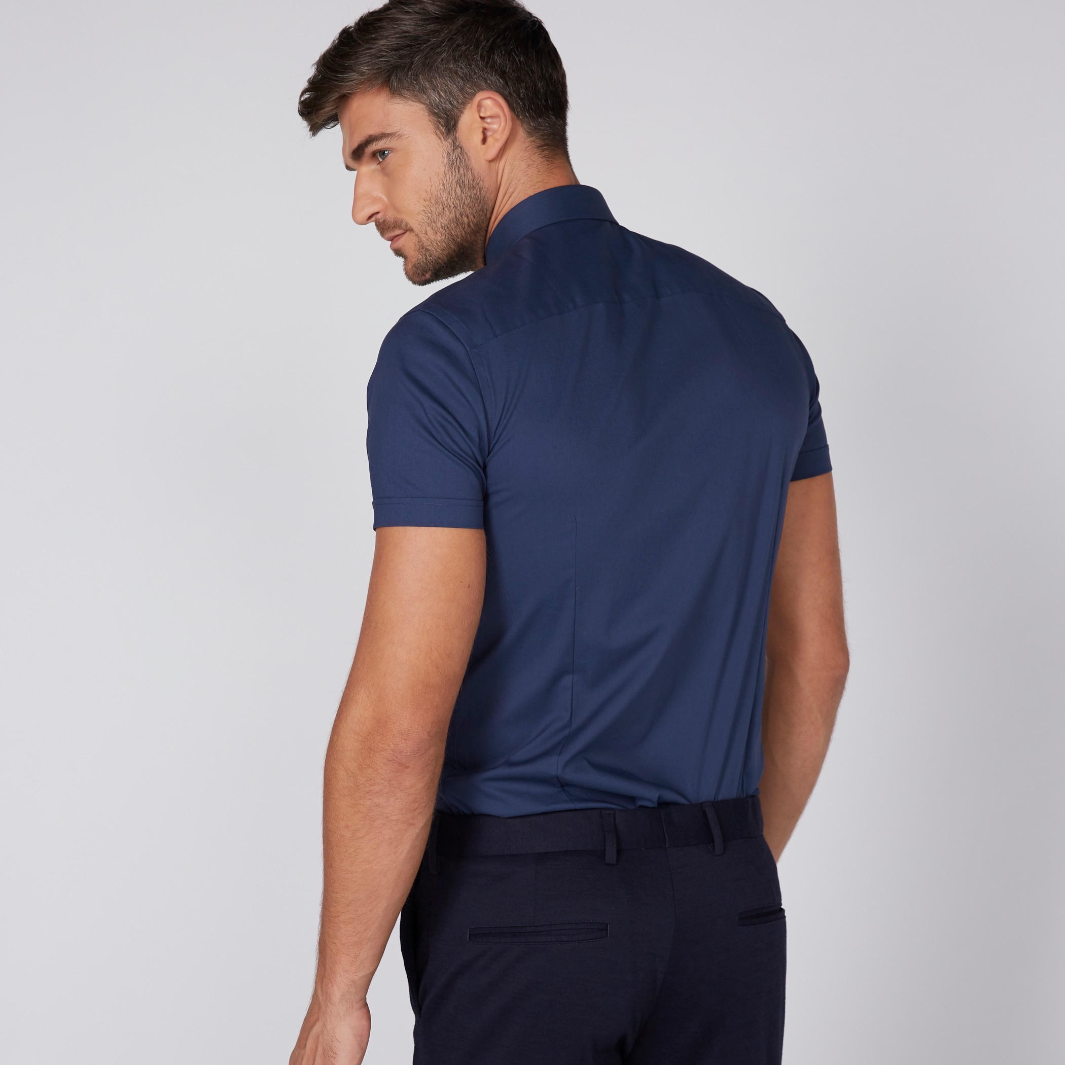 قميص بأكمام قصيرة وأزرار-men-clothing-shirts-image-4