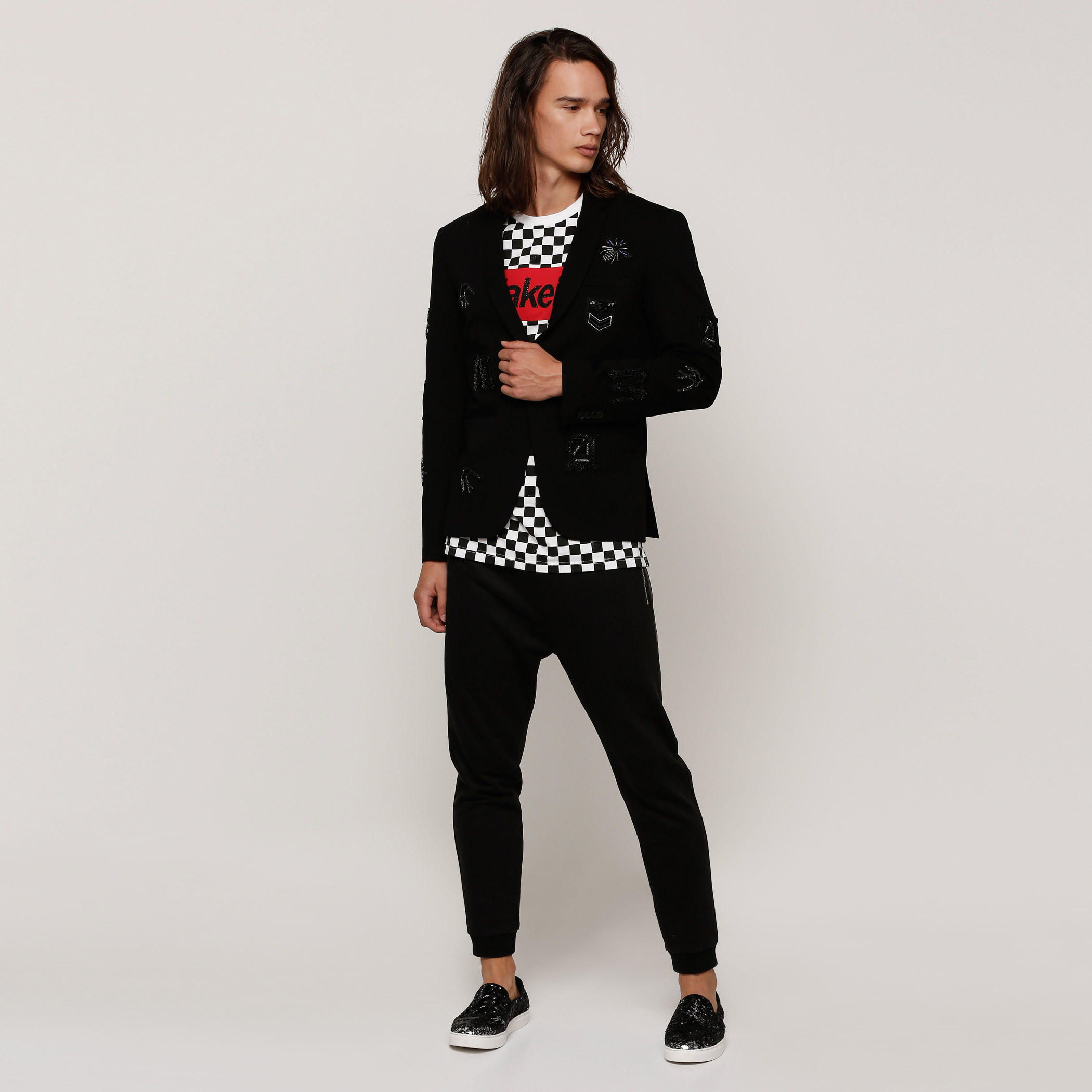 جاكيت بأكمام طويلة مزيّن بزخارف-men-clothing-jacketsandblazers-jackets-image-5