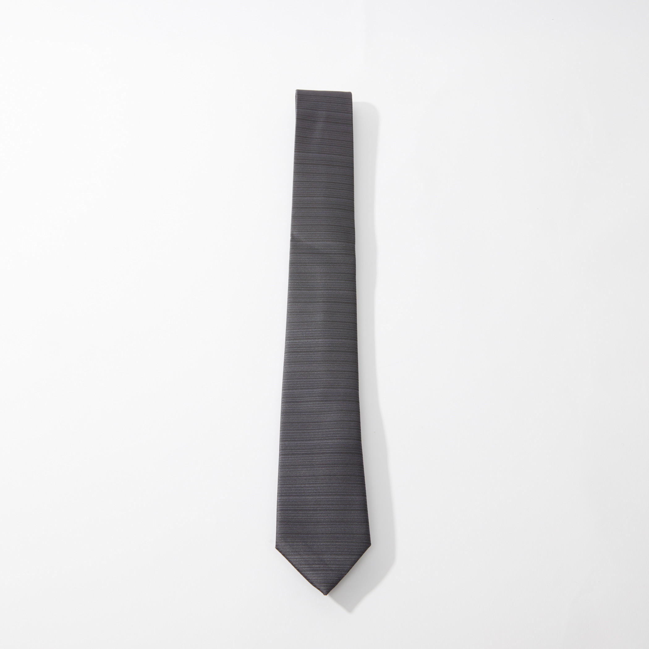 ربطة عنق مقلّمة بقصّة عادية-men-tiesandcufflinks-pocketsquares-image-4