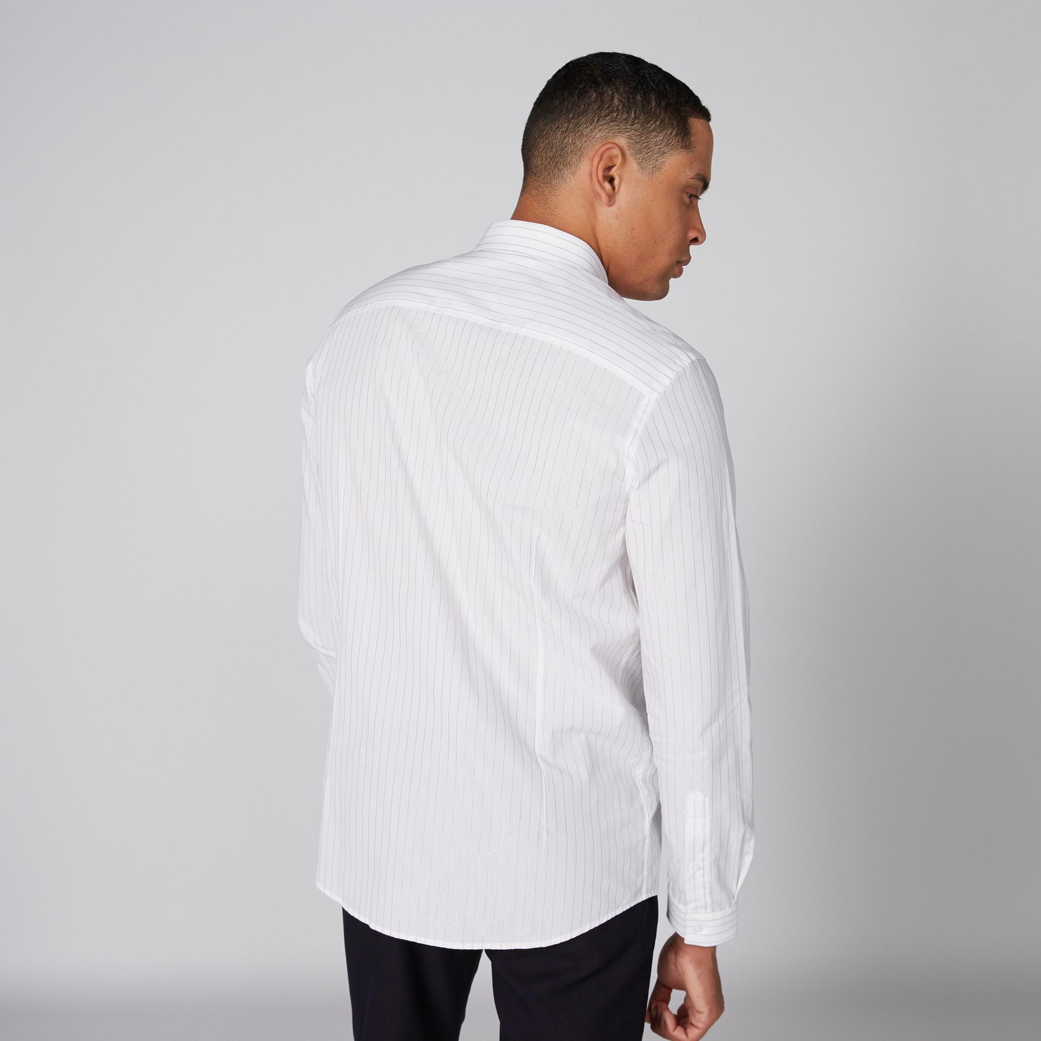 قميص مقلّم بأكمام طويلة وأزرار-men-clothing-shirts-image-2