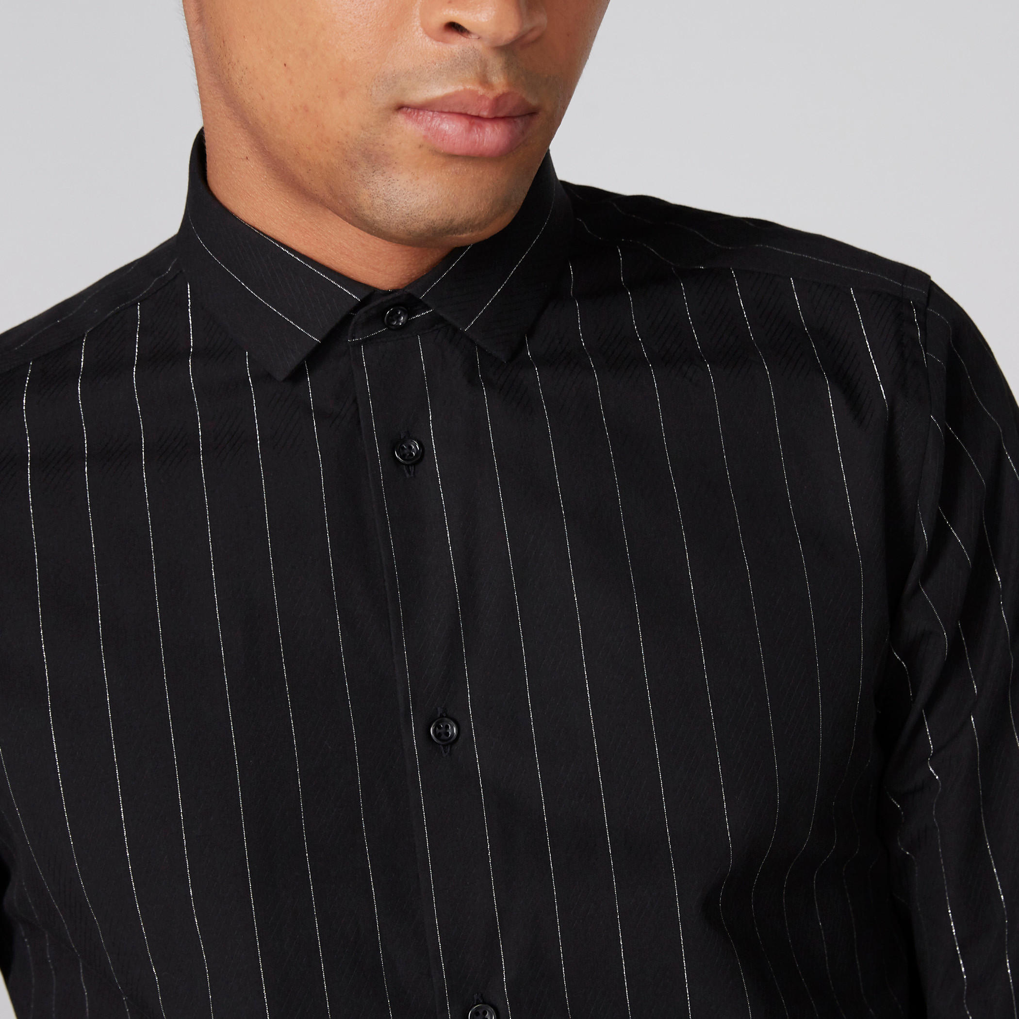 قميص مقلّم بأكمام طويلة وأزرار-men-clothing-shirts-image-4
