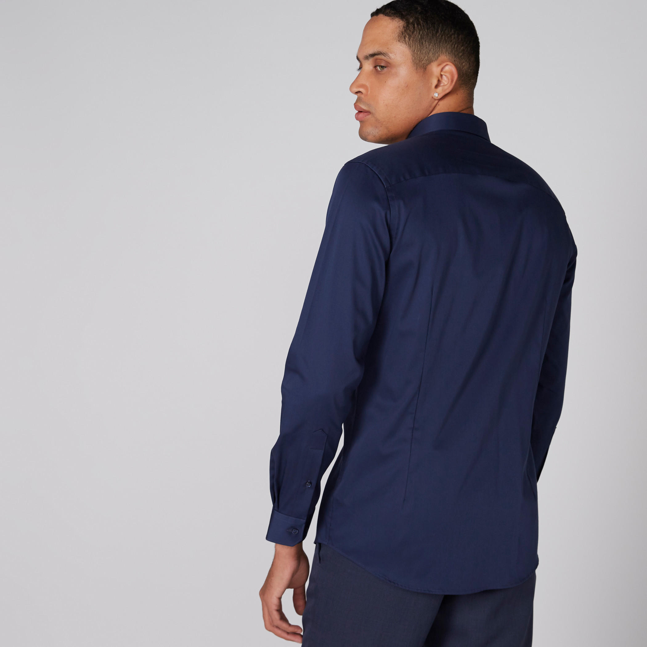 قميص بأكمام طويلة ووصلة أزرار كاملة-men-clothing-shirts-image-2