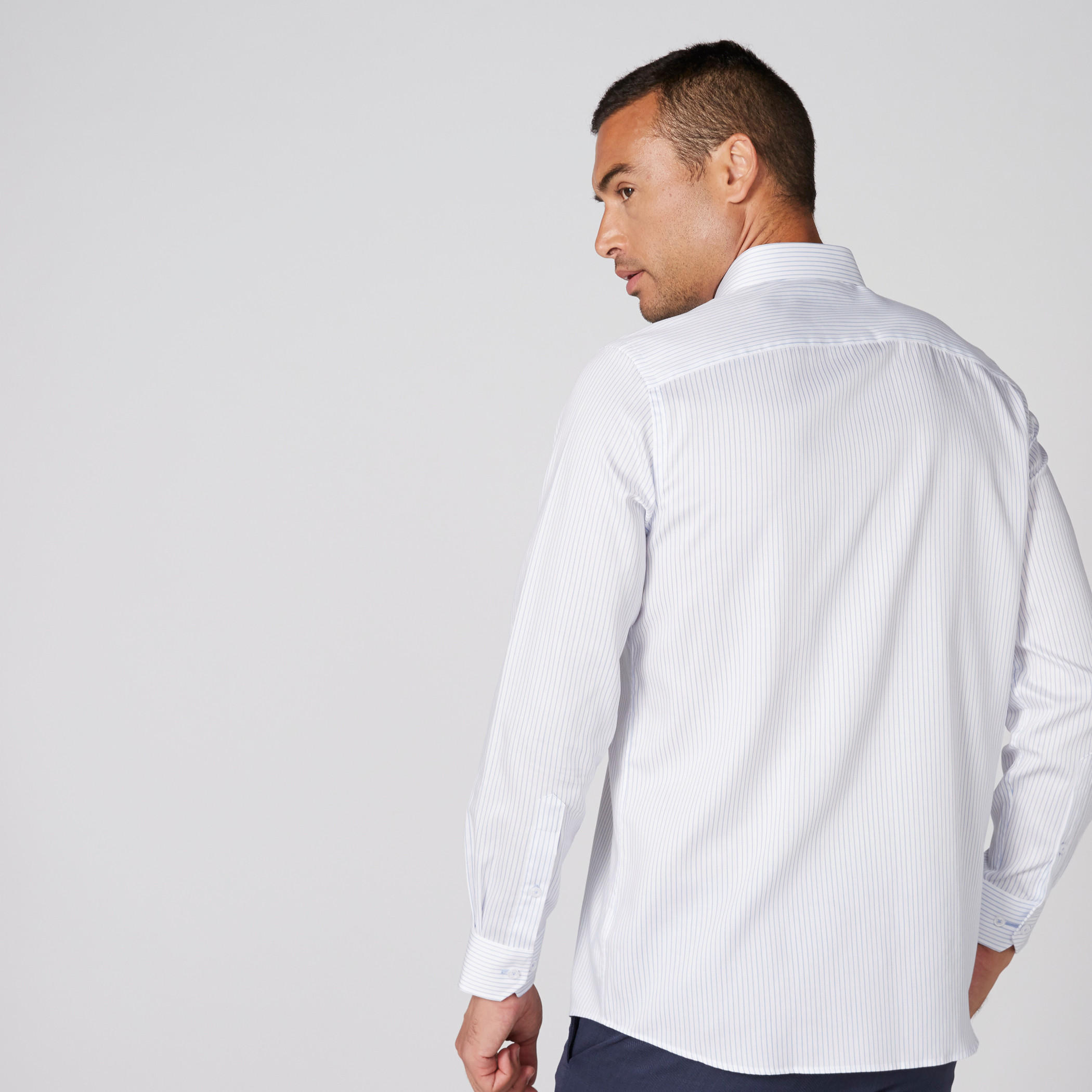 قميص مقلّم بأكمام طويلة وأزرار-men-clothing-shirts-image-2