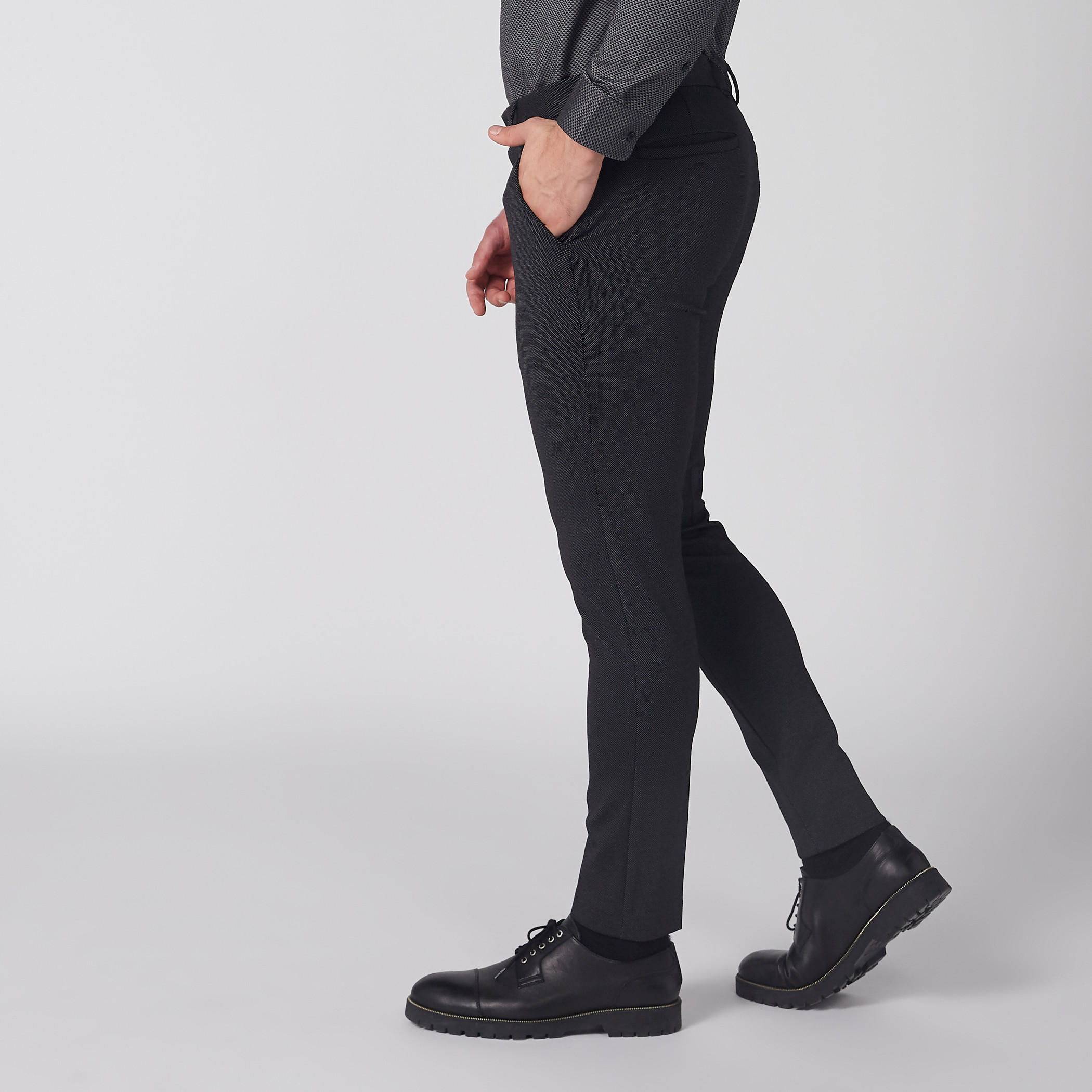 بنطال بارز الملمس بزر إغلاق وجيوب-men-clothing-bottoms-trousersandchinos-trousers-image-3