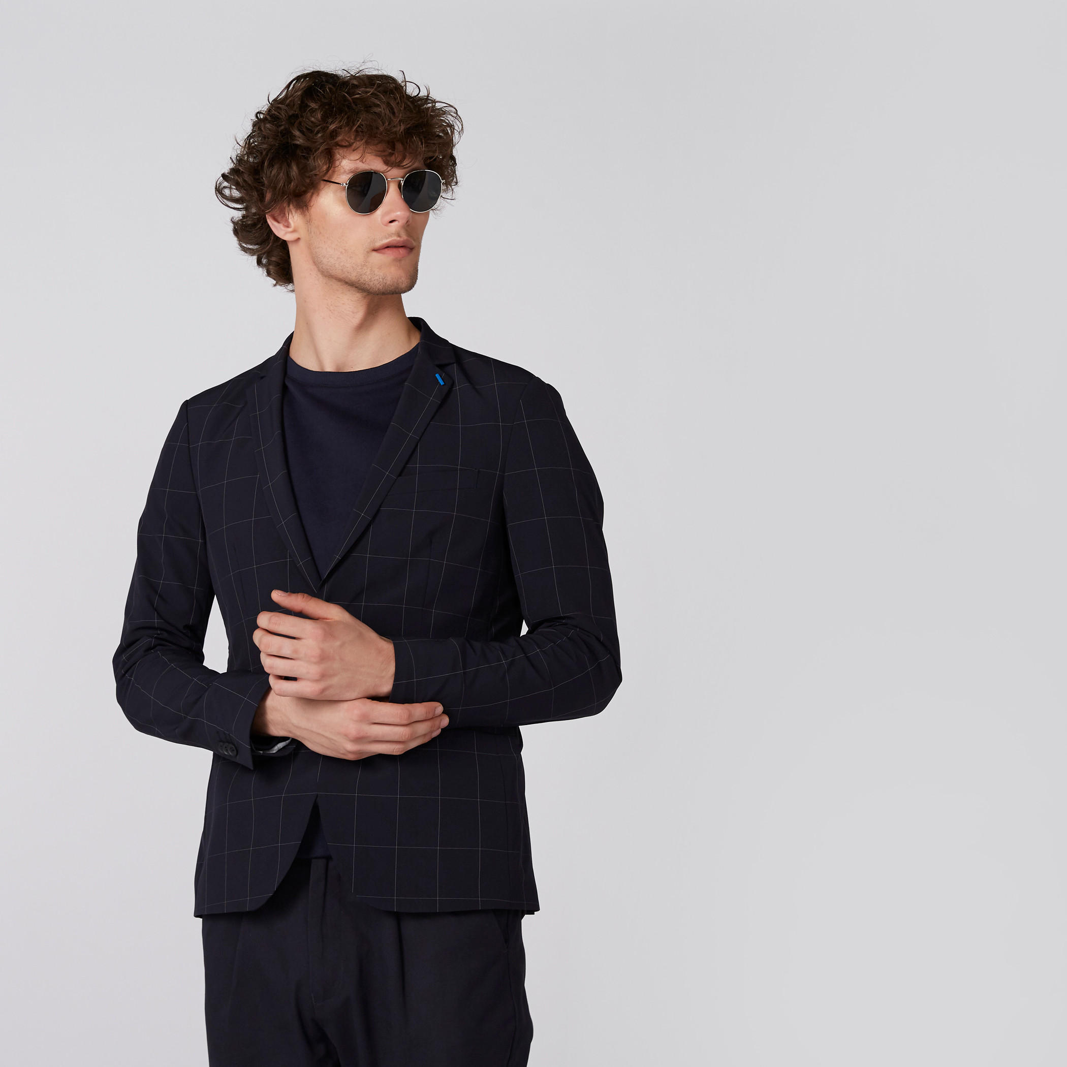 جاكيت بليزر كاروهات بياقة طويلة وأكمام-men-winterwear-jacketsandblazers-image-1