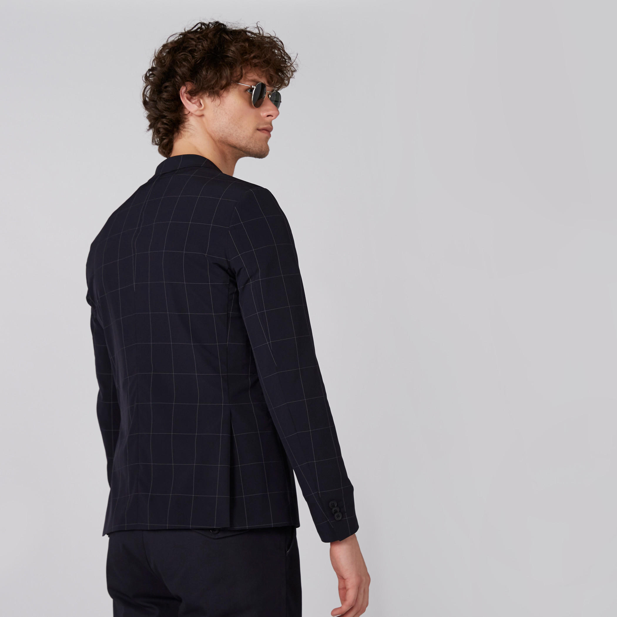 جاكيت بليزر كاروهات بياقة طويلة وأكمام-men-winterwear-jacketsandblazers-image-4