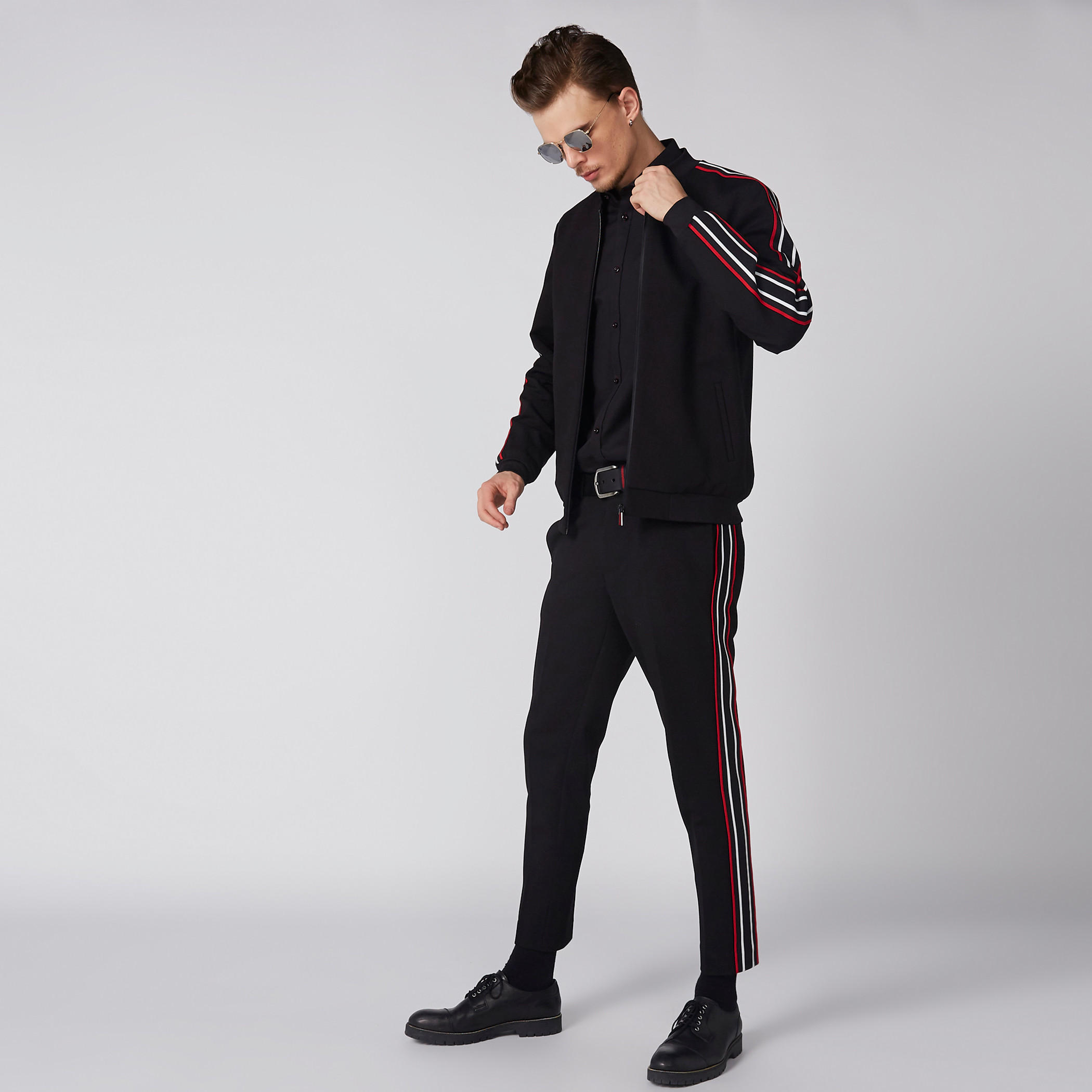 جاكيت بومبر بأكمام طويلة وسحّاب إغلاق-men-clothing-jacketsandblazers-jackets-image-1
