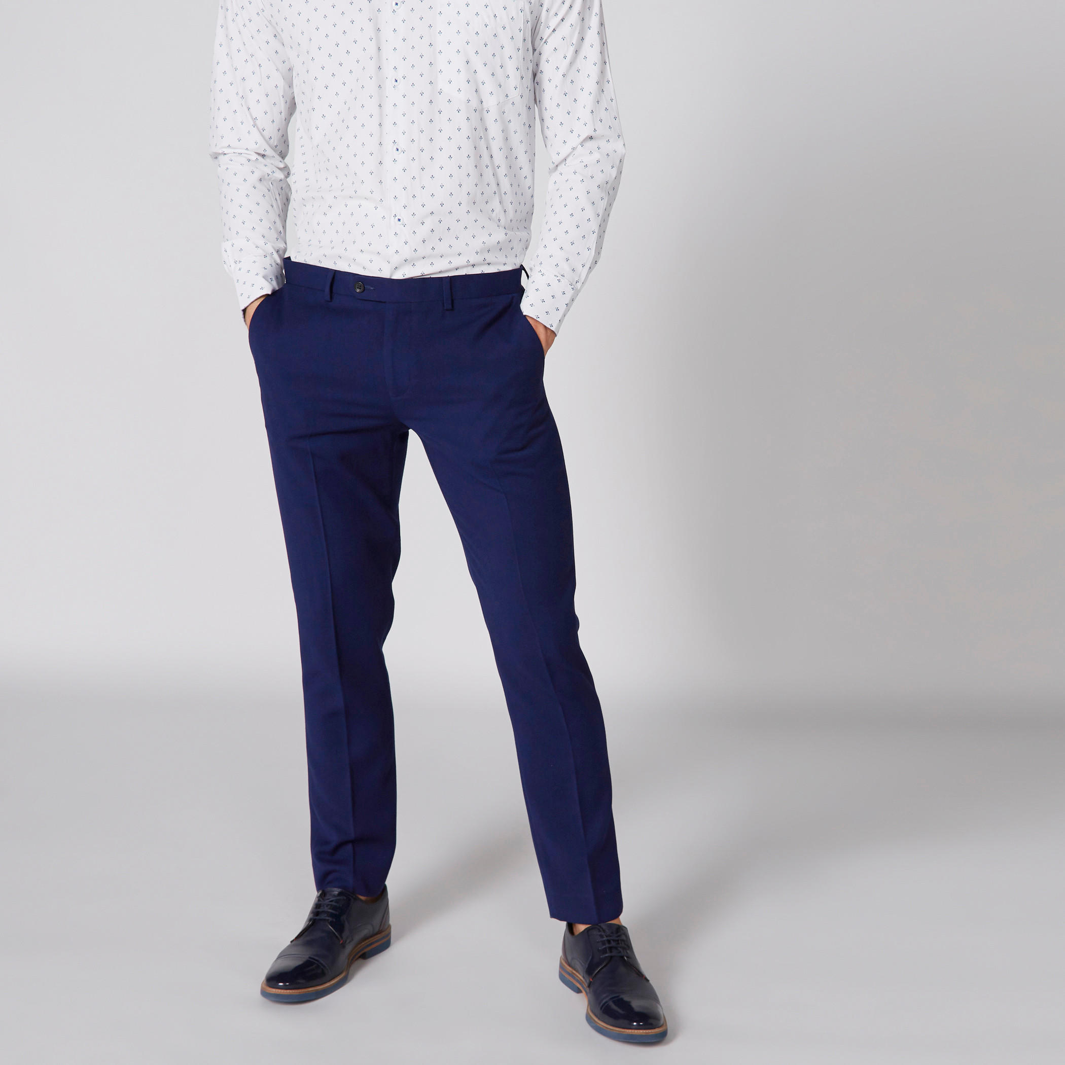 بنطال بارز الملمس بزر إغلاق وجيوب-men-clothing-bottoms-trousersandchinos-trousers-image-1
