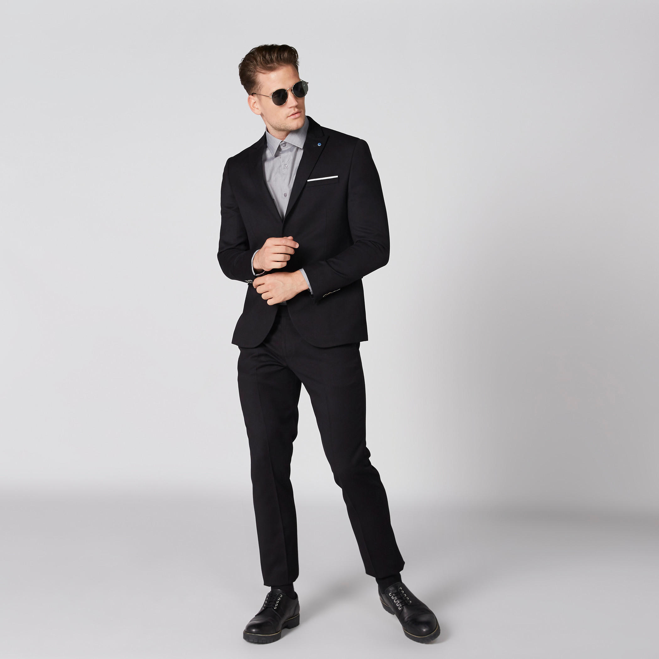 Notched Lapel Formal Jacket with Long Sleeves and Button Closure-men-winterwear-jacketsandblazers-image-3