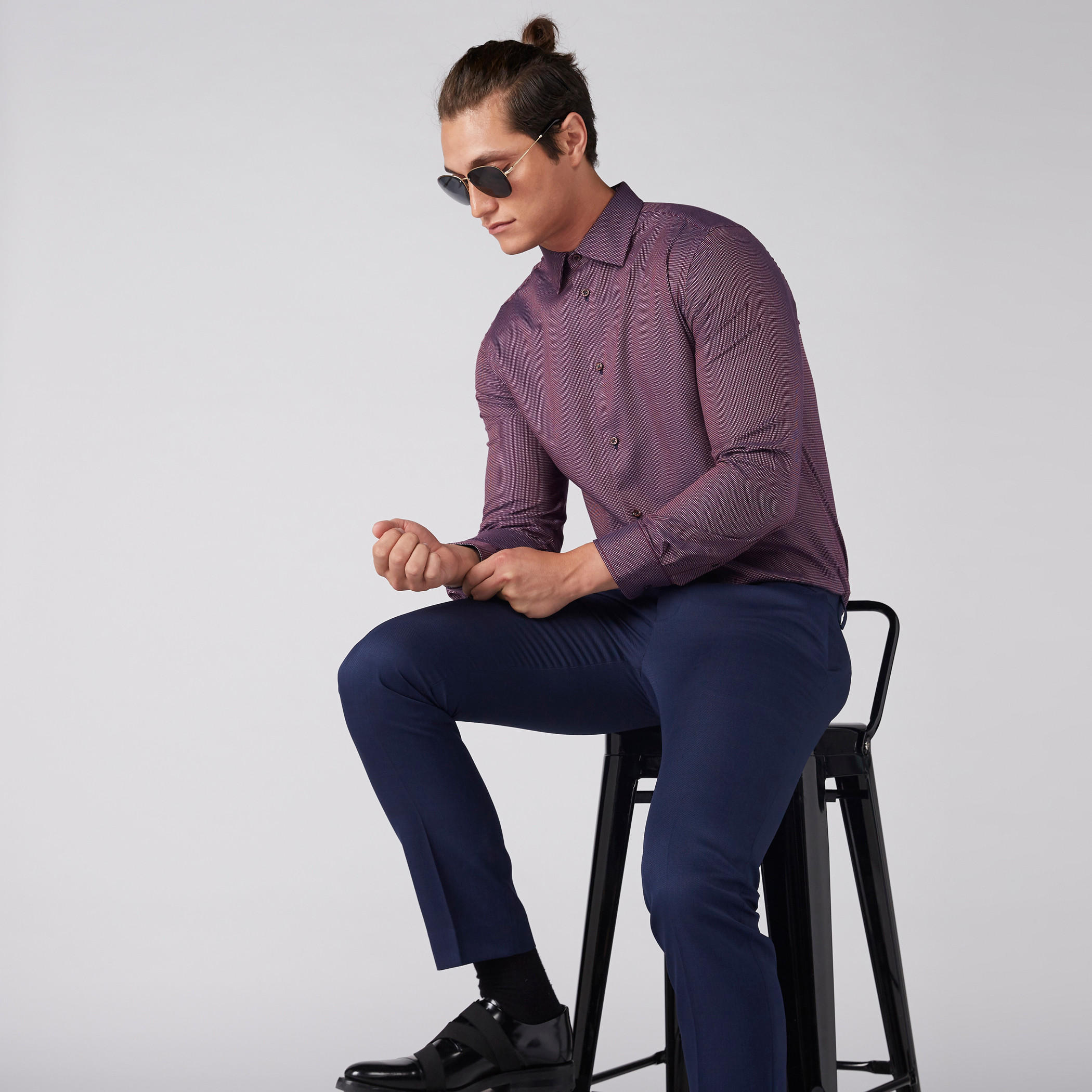 قميص بارز الملمس بياقة واسعة وأكمام طويلة وأزرار-men-clothing-shirts-image-1