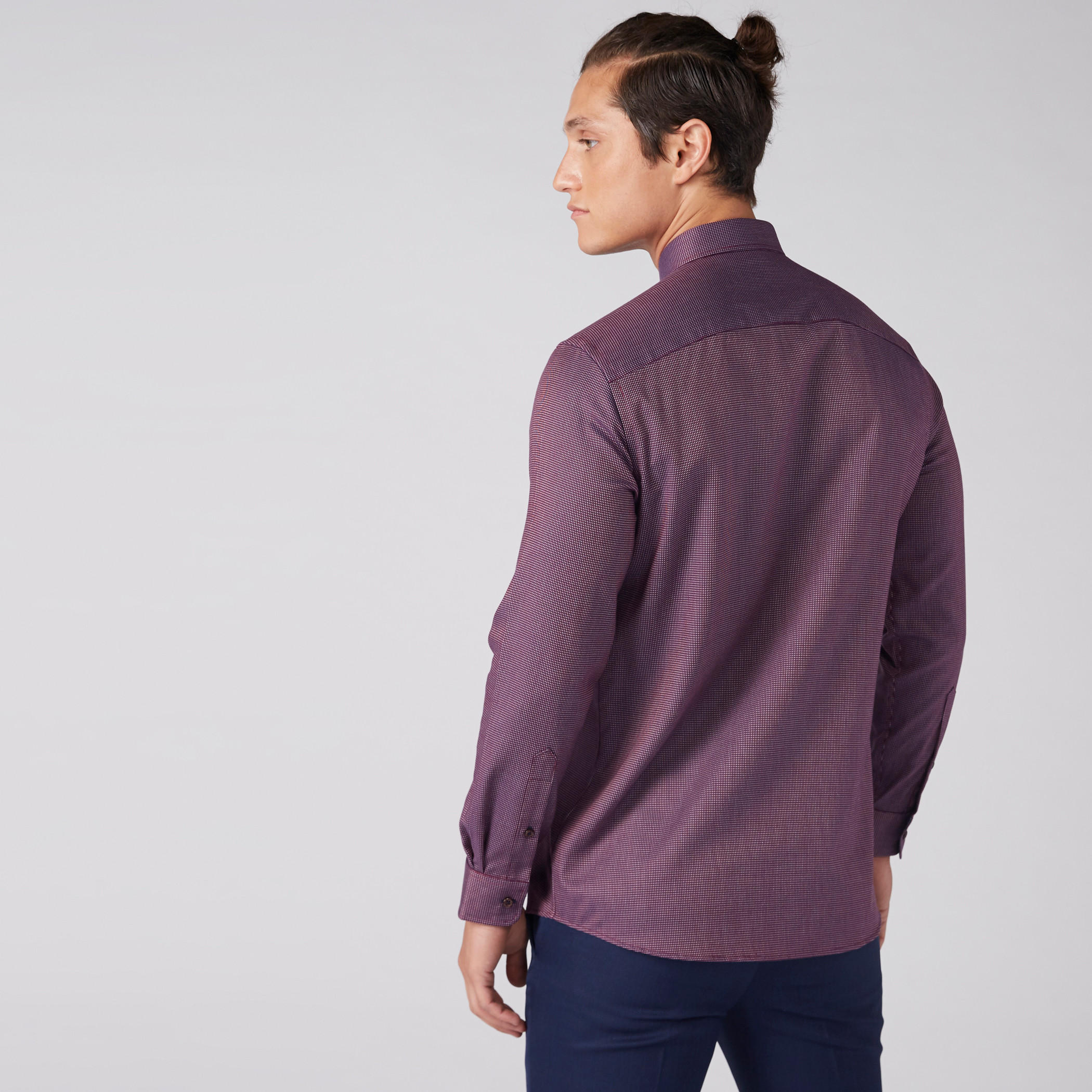 قميص بارز الملمس بياقة واسعة وأكمام طويلة وأزرار-men-clothing-shirts-image-2