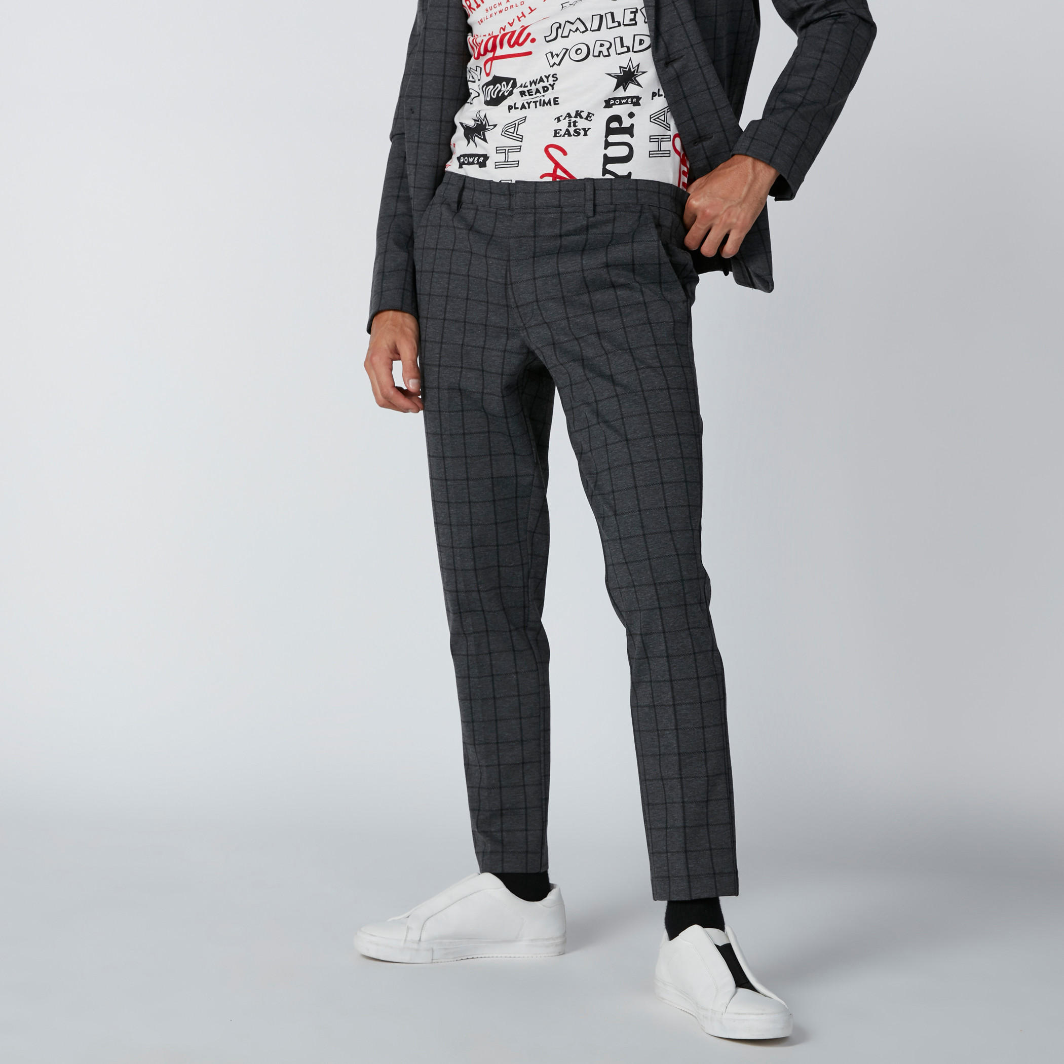 بنطال كاروهات بجيوب وخصر متوسط الارتفاع-men-clothing-bottoms-trousersandchinos-trousers-image-3