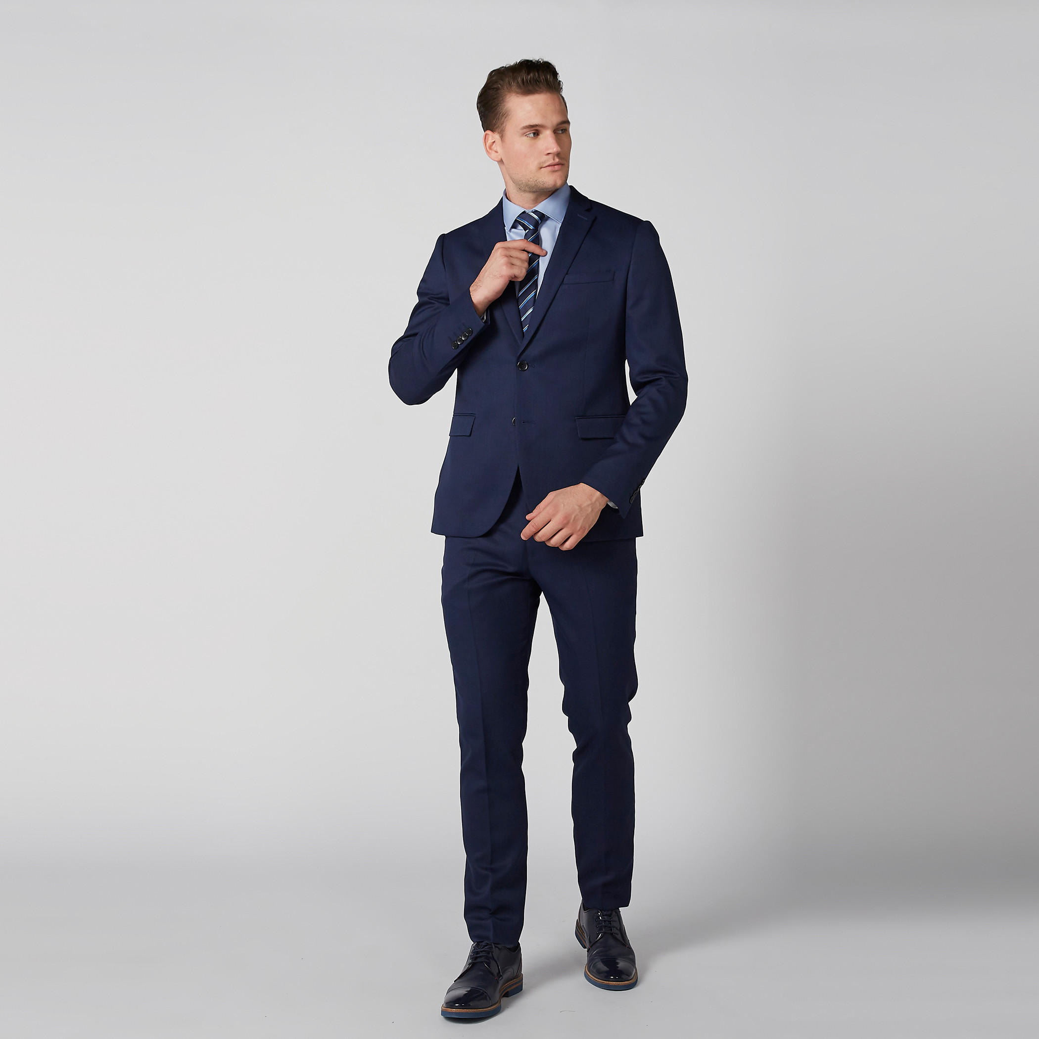 قميص بأكمام طويلة وياقة واسعة-men-clothing-shirts-image-4