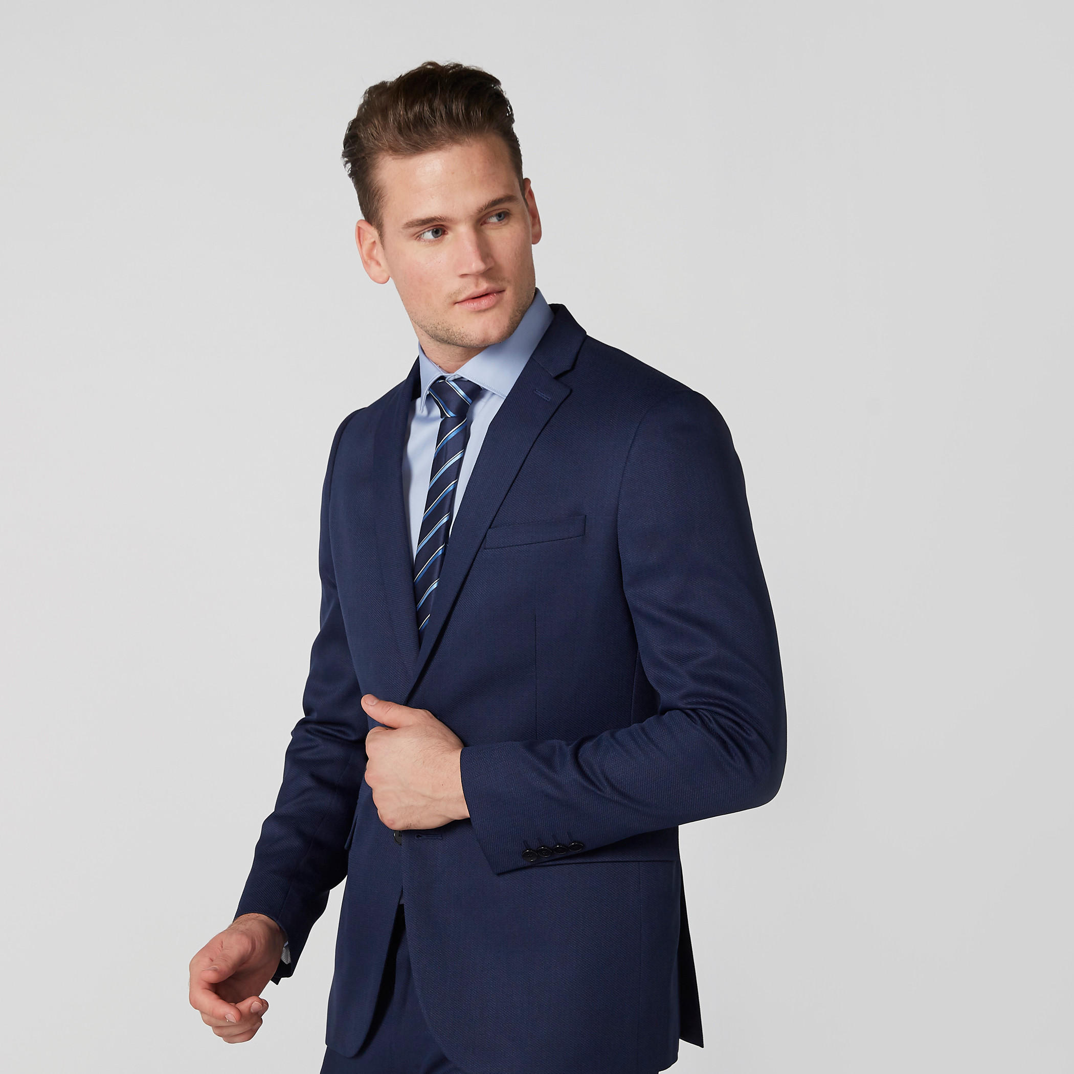 قميص بأكمام طويلة وياقة واسعة-men-clothing-shirts-image-2