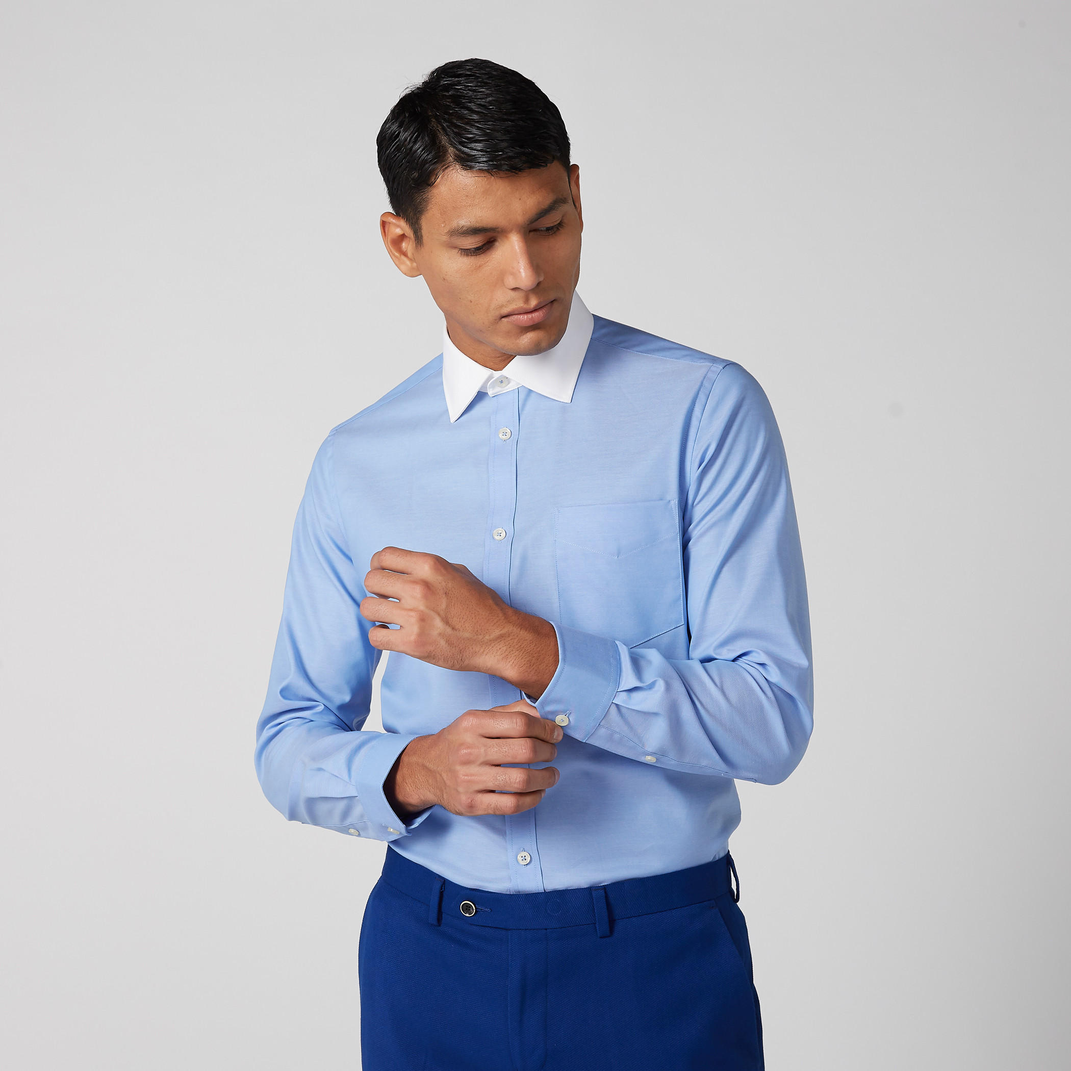 قميص بقصّة عادية وأكمام طويلة وأزرار-men-clothing-shirts-image-4