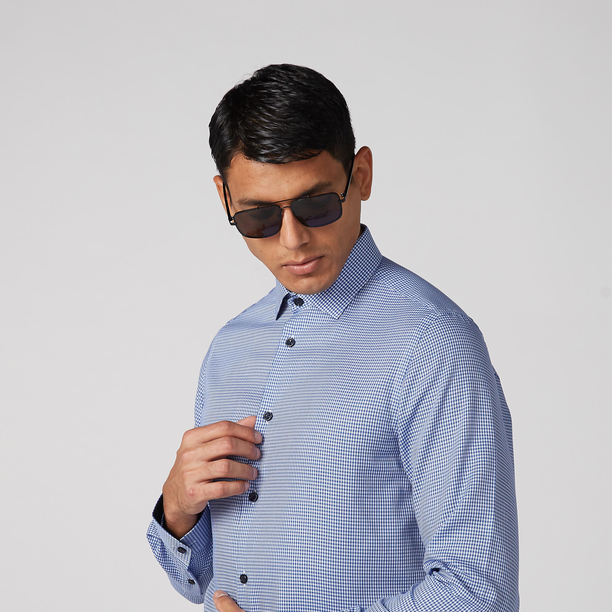 قميص كاروهات بأكمام طويلة وأزرار-men-clothing-shirts-image-3