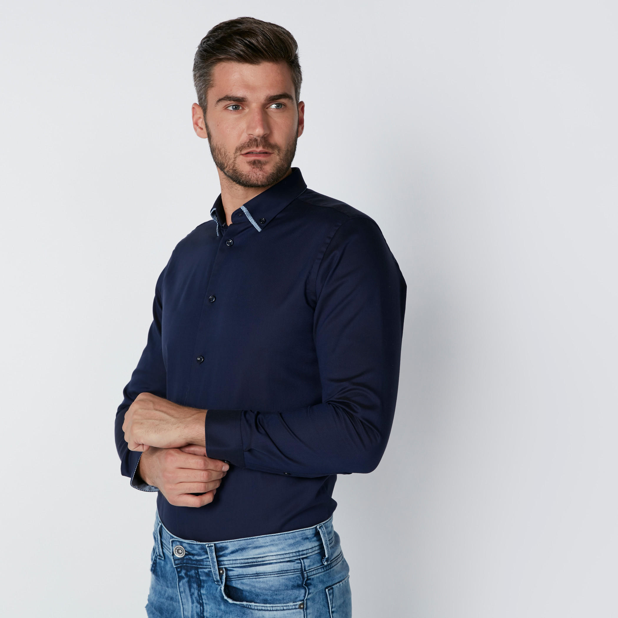 قميص سليم فيت بأكمام طويلة وياقة مزدوجة-men-clothing-shirts-image-1
