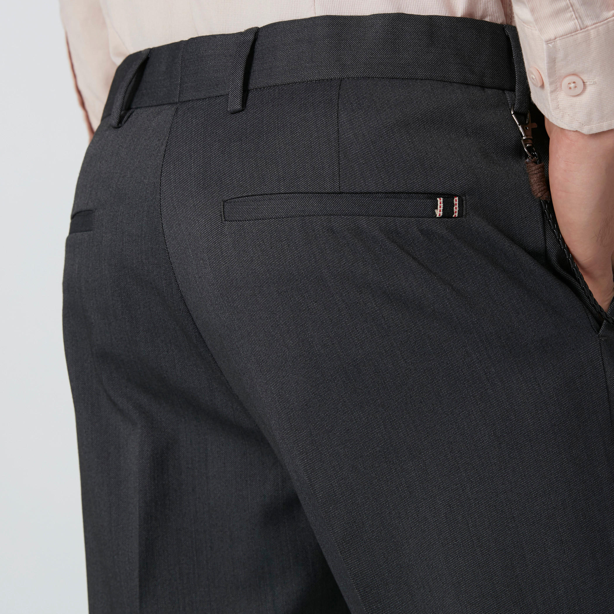 بنطال سليم فيت بجيوب-men-clothing-bottoms-trousersandchinos-trousers-image-5