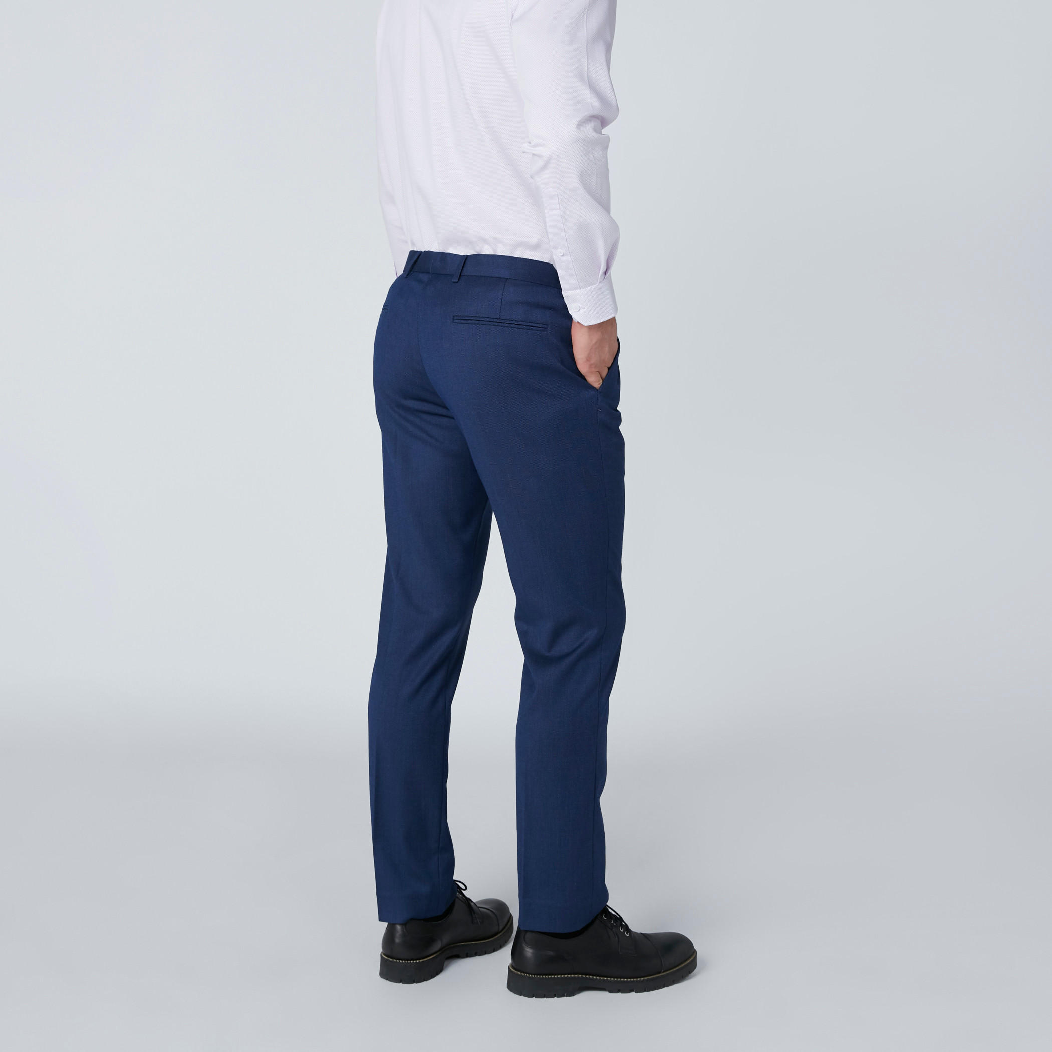 بنطال بخصر متوسط الارتفاع وجيوب-men-clothing-bottoms-trousersandchinos-trousers-image-2