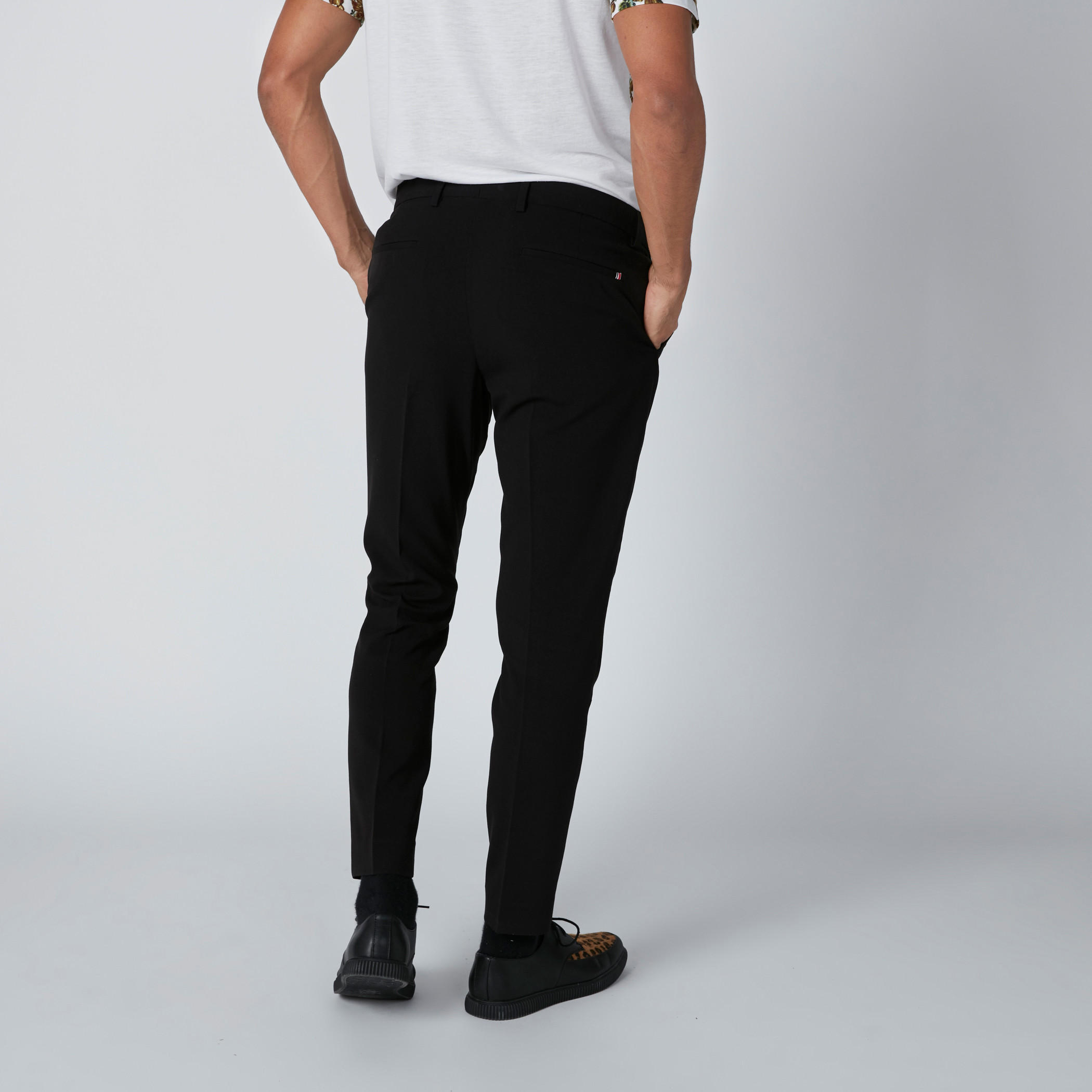 بنطال بخصر متوسط الارتفاع وجيوب-men-clothing-bottoms-trousersandchinos-trousers-image-2