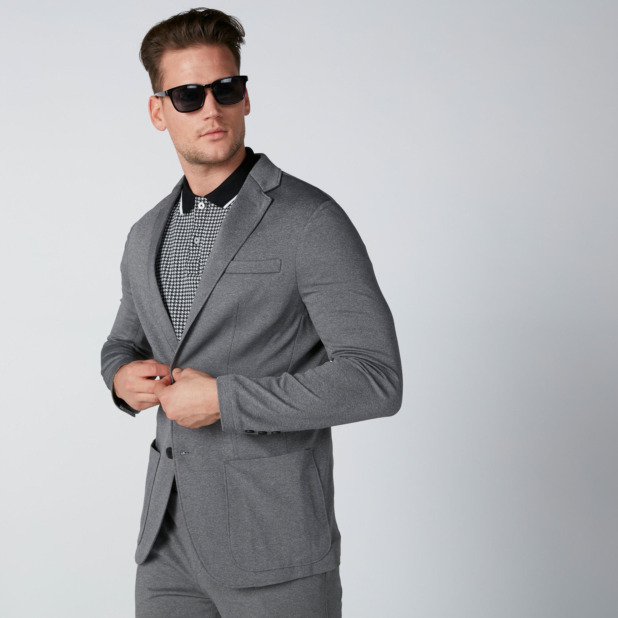 جاكيت بأكمام طويلة وجيوب وفتحة خلفية-men-winterwear-jacketsandblazers-image-1
