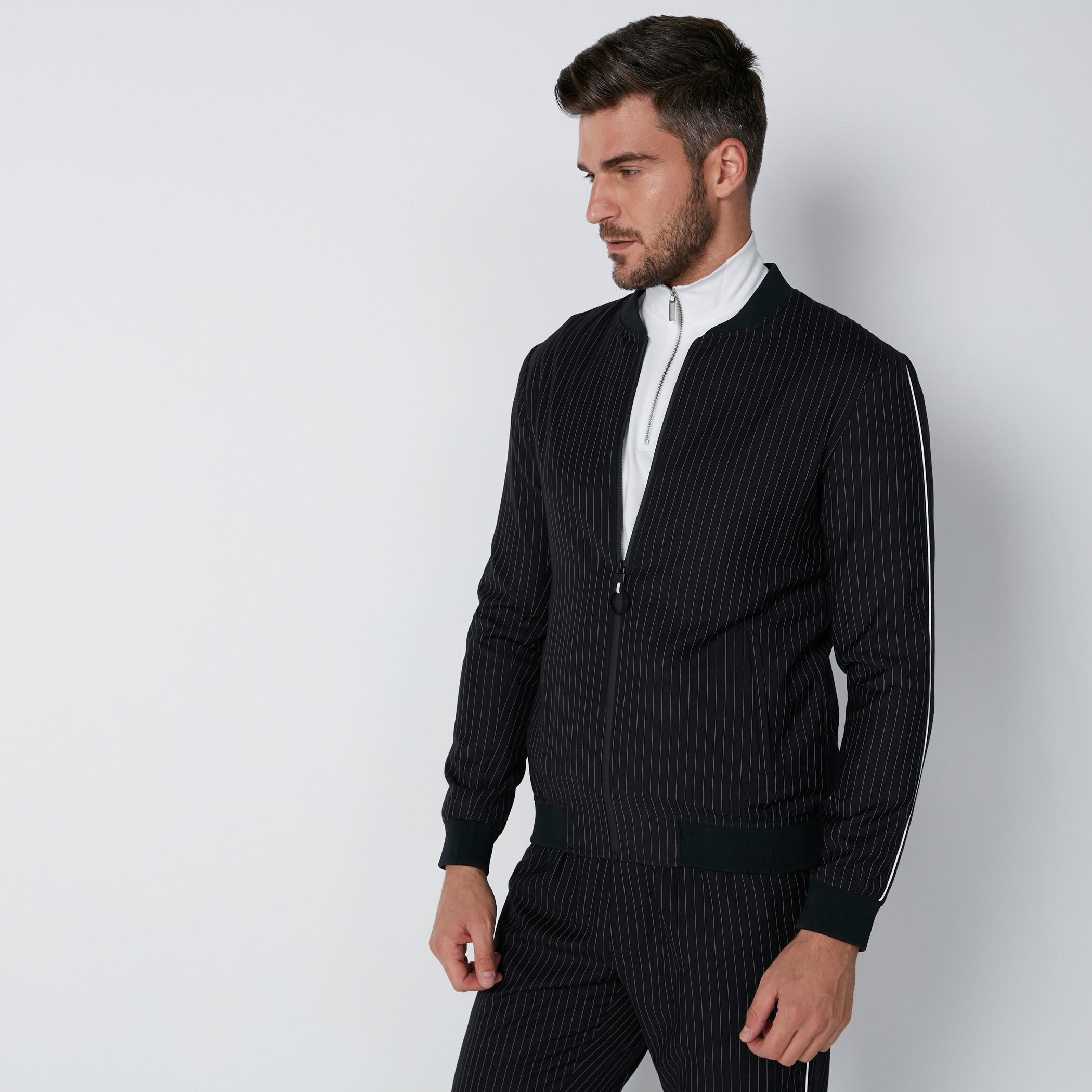 جاكيت مقلّم بسحّاب إغلاق وجيوب-men-clothing-jacketsandblazers-jackets-image-5