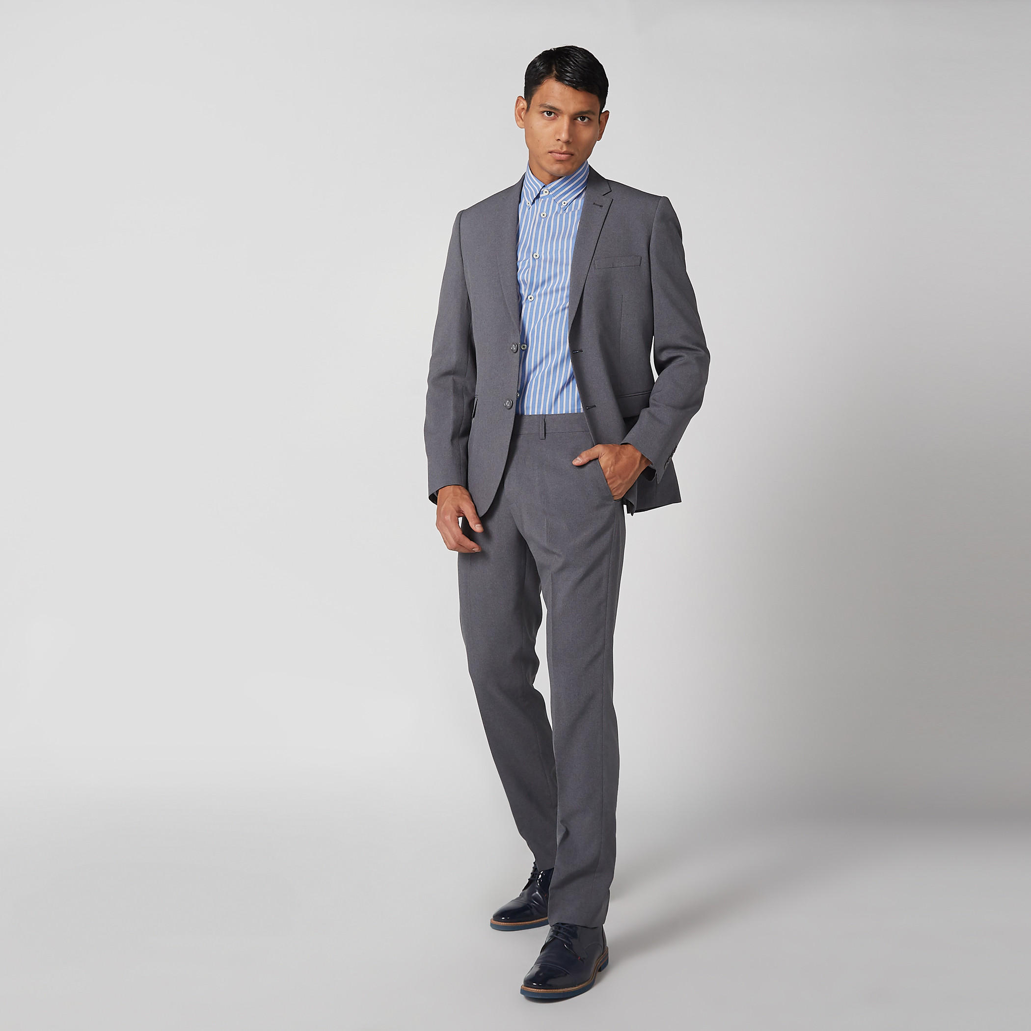 بنطال بقصّة عادية وخصر متوسط الارتفاع وجيوب -men-clothing-bottoms-trousersandchinos-trousers-image-8