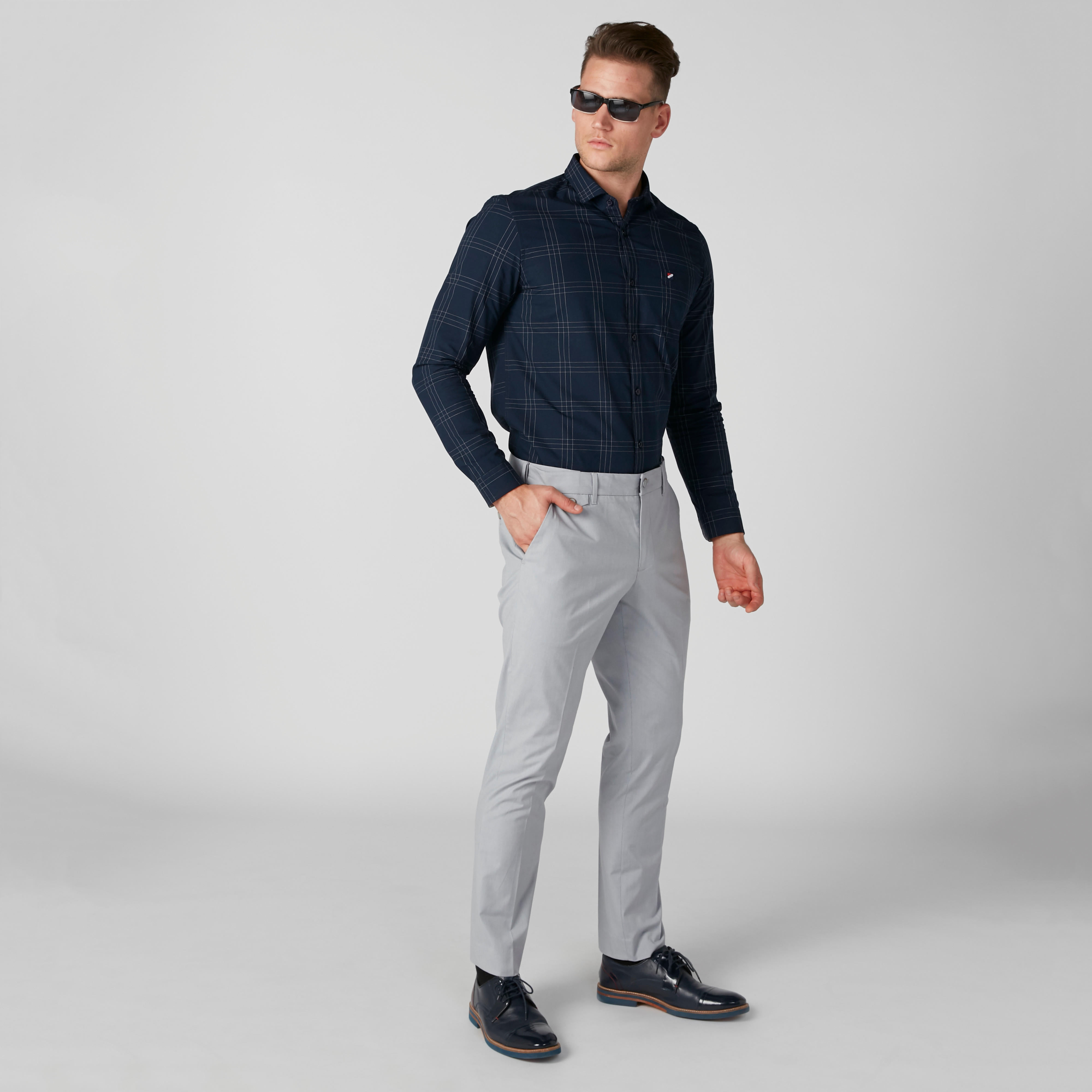 بنطال بجيوب وخصر مرن-men-clothing-bottoms-trousersandchinos-trousers-image-9