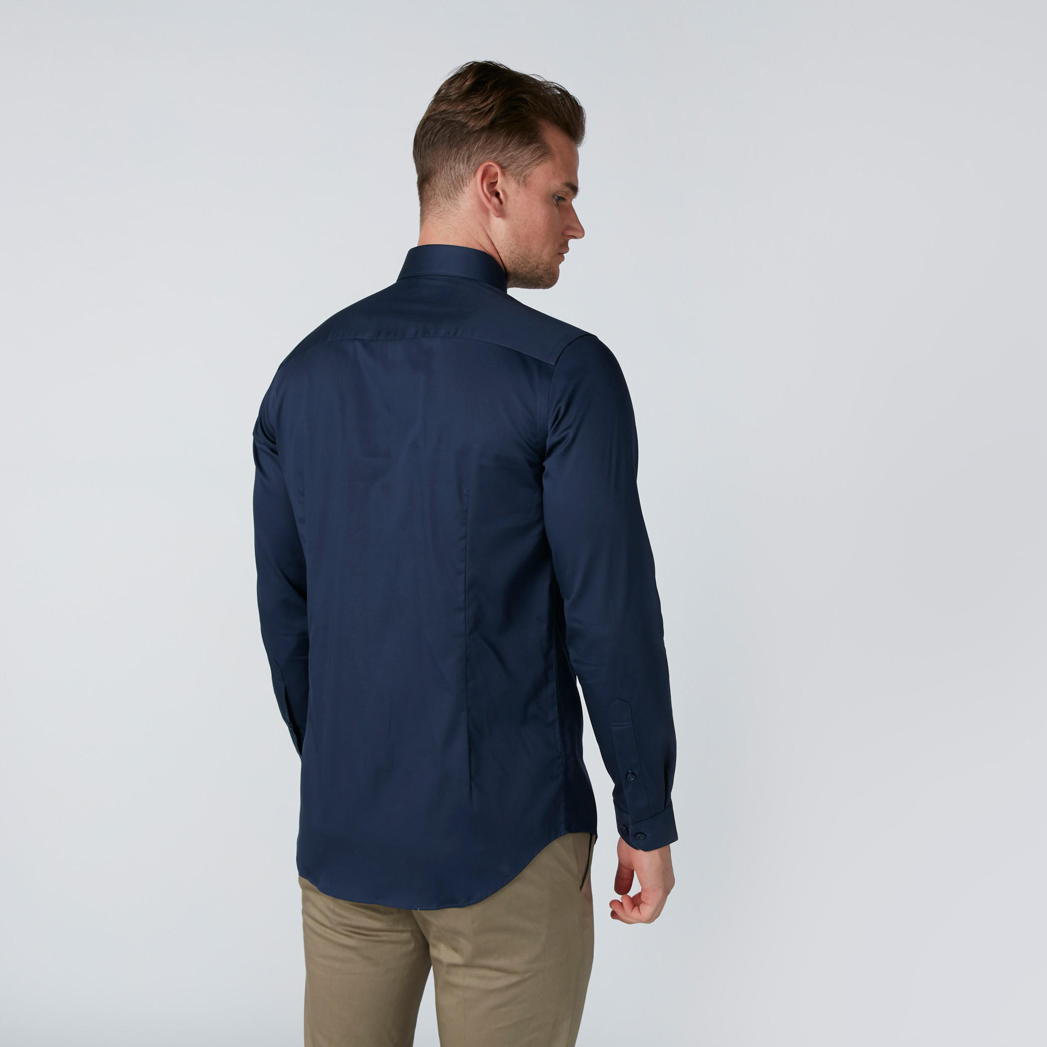 قميص بقصة عادية وأكمام طويلة-men-clothing-shirts-image-2